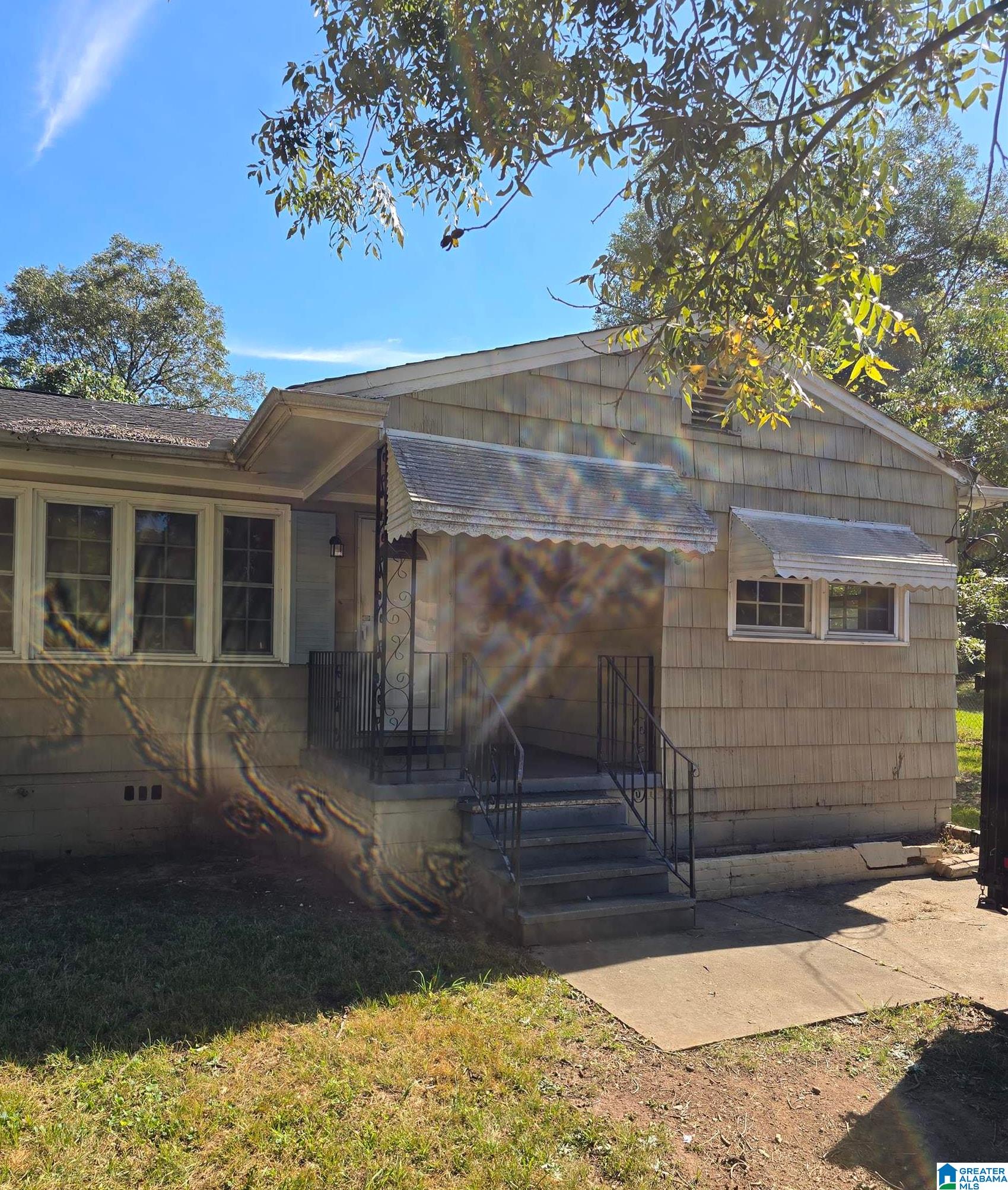 Photo 3 of Single family home for sale at 9607 Red Ln Dr, Birmingham, AL 35215 | MLS# 21466591 | Listing updated on 2026-10-02