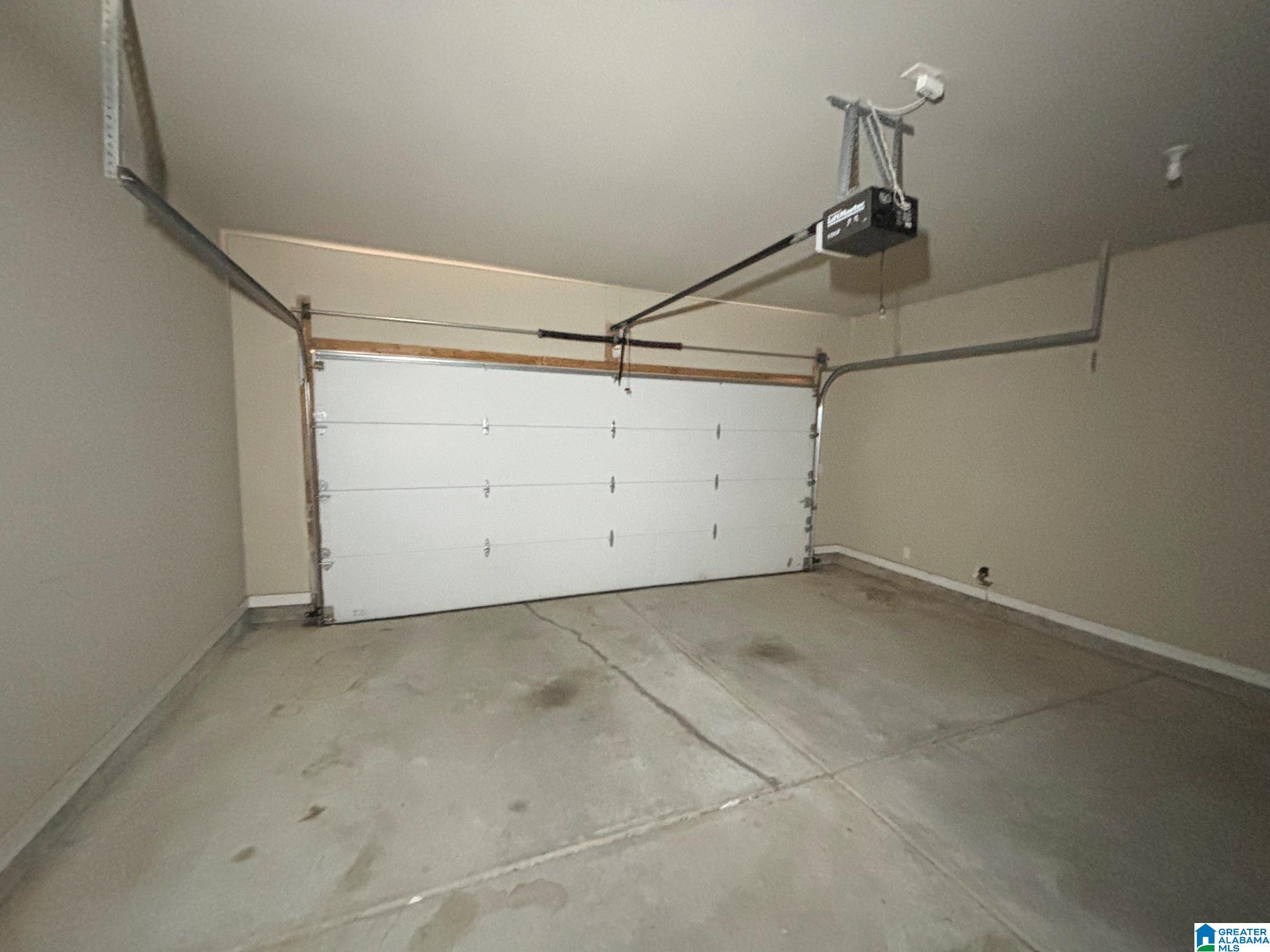 Photo 3 of Single family home for sale at 5081 Cantebury Ct, Center Point, AL 35215 | MLS# 21466628 | Listing updated on 2026-10-02