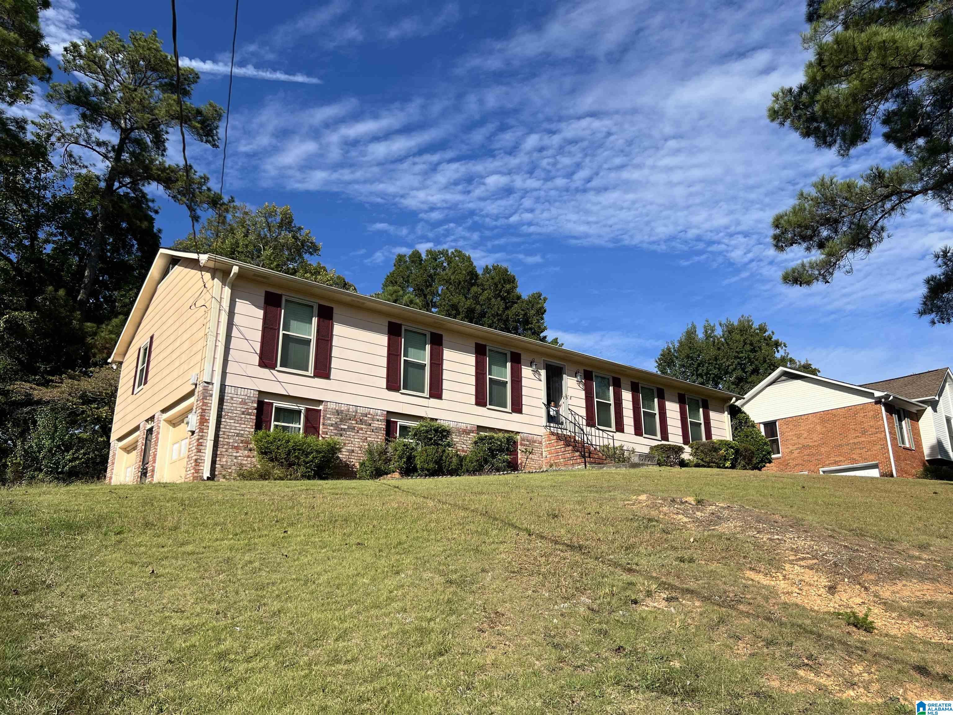 Photo 3 of Single family home for sale at 928 18th Avenue, Birmingham, AL 35215 | MLS# 21466632 | Listing updated on 2026-10-02