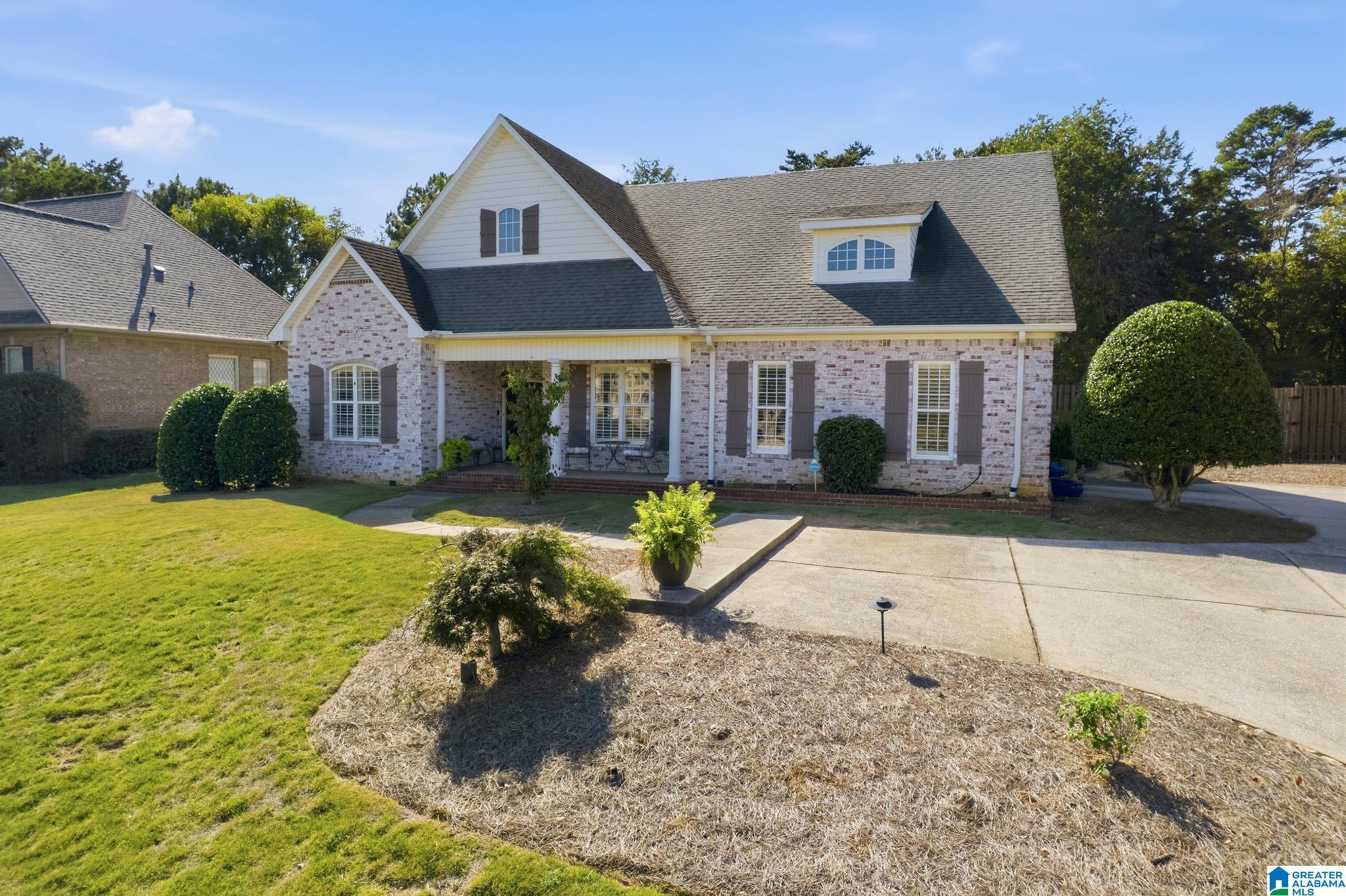 Photo 2 of Single family home for sale at 1016 Old Ml Run, Leeds, AL 35094 | MLS# 21466637 | Listing updated on 2026-10-02
