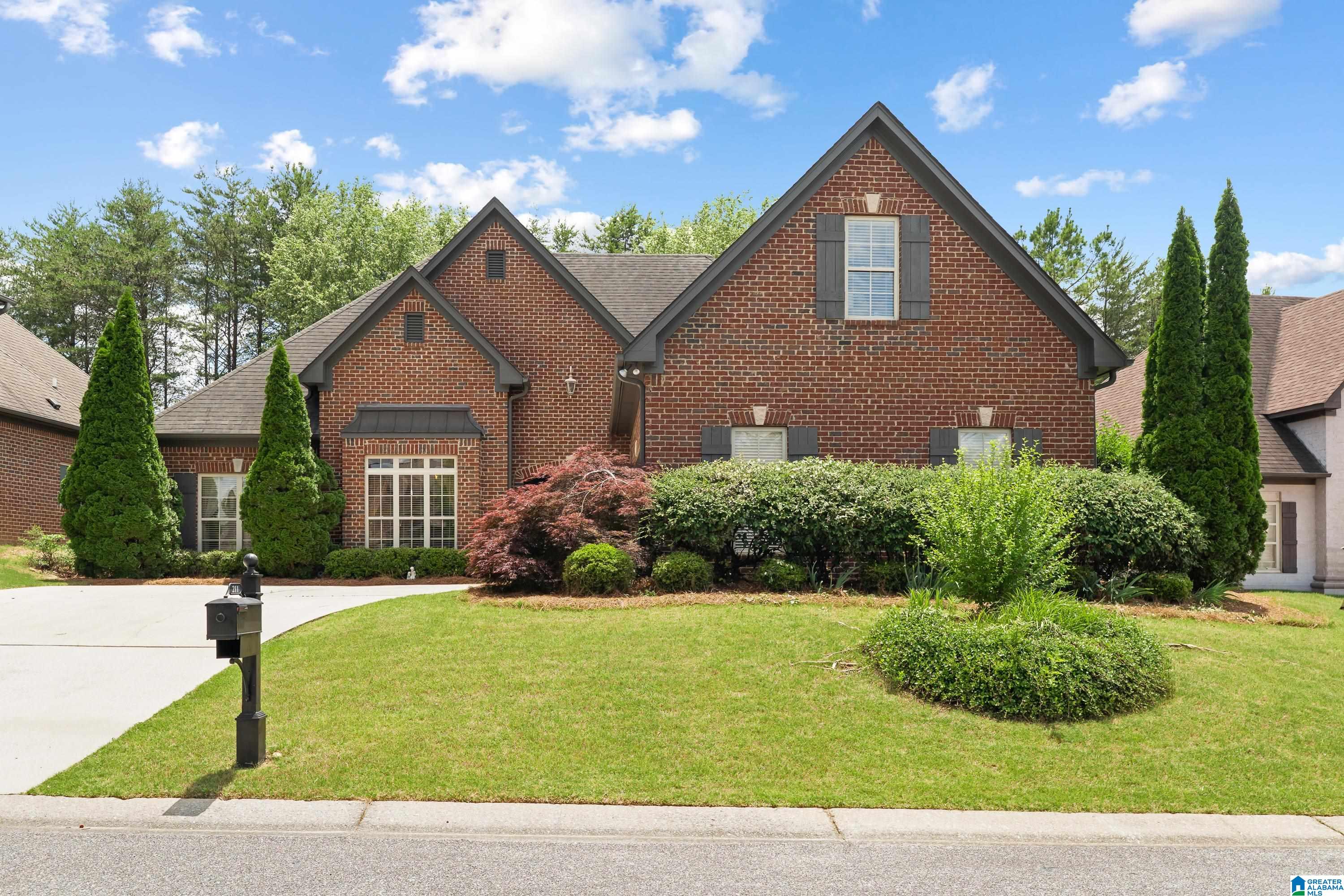 Photo 1 of Single family home for sale at 211 Kenniston Dale, Pelham, AL 35124 | MLS# 21466902 | Listing updated on 2026-10-19
