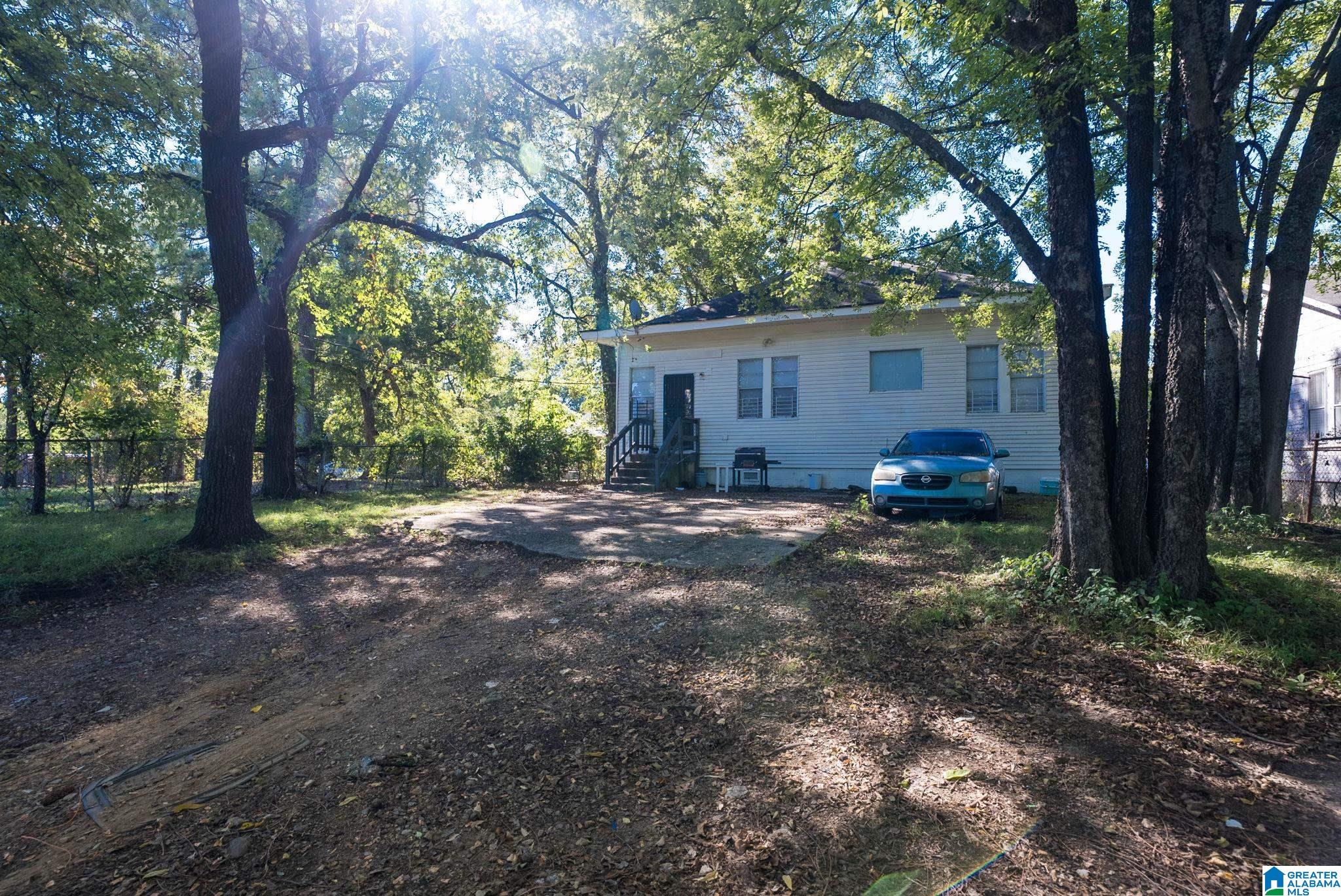 Photo 2 of Single family home for sale at 4012 39th Court, Birmingham, AL 35217 | MLS# 21467095 | Listing updated on 2026-10-08