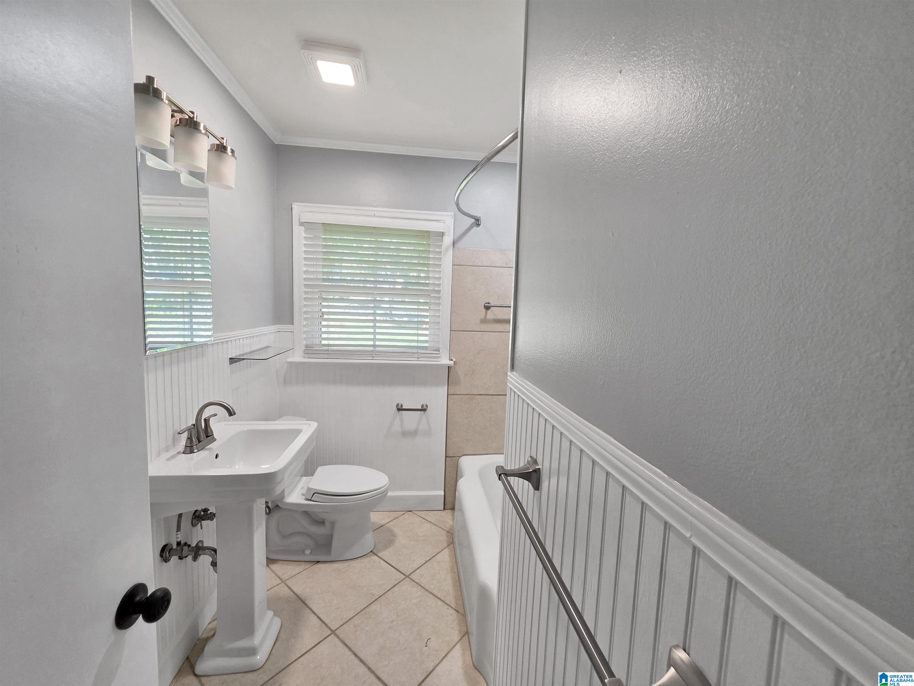 Photo 3 of Single family home for sale at 108 10th Avenue N, Birmingham, AL 35204 | MLS# 21467135 | Listing updated on 2026-10-22