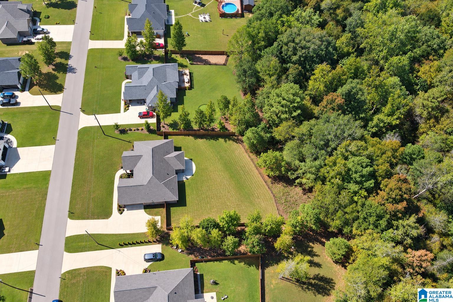 Photo 4 of Single family home for sale at 11869 Meadowview Dr, Northport, AL 35475 | MLS# 21467432 | Listing updated on 2026-10-19