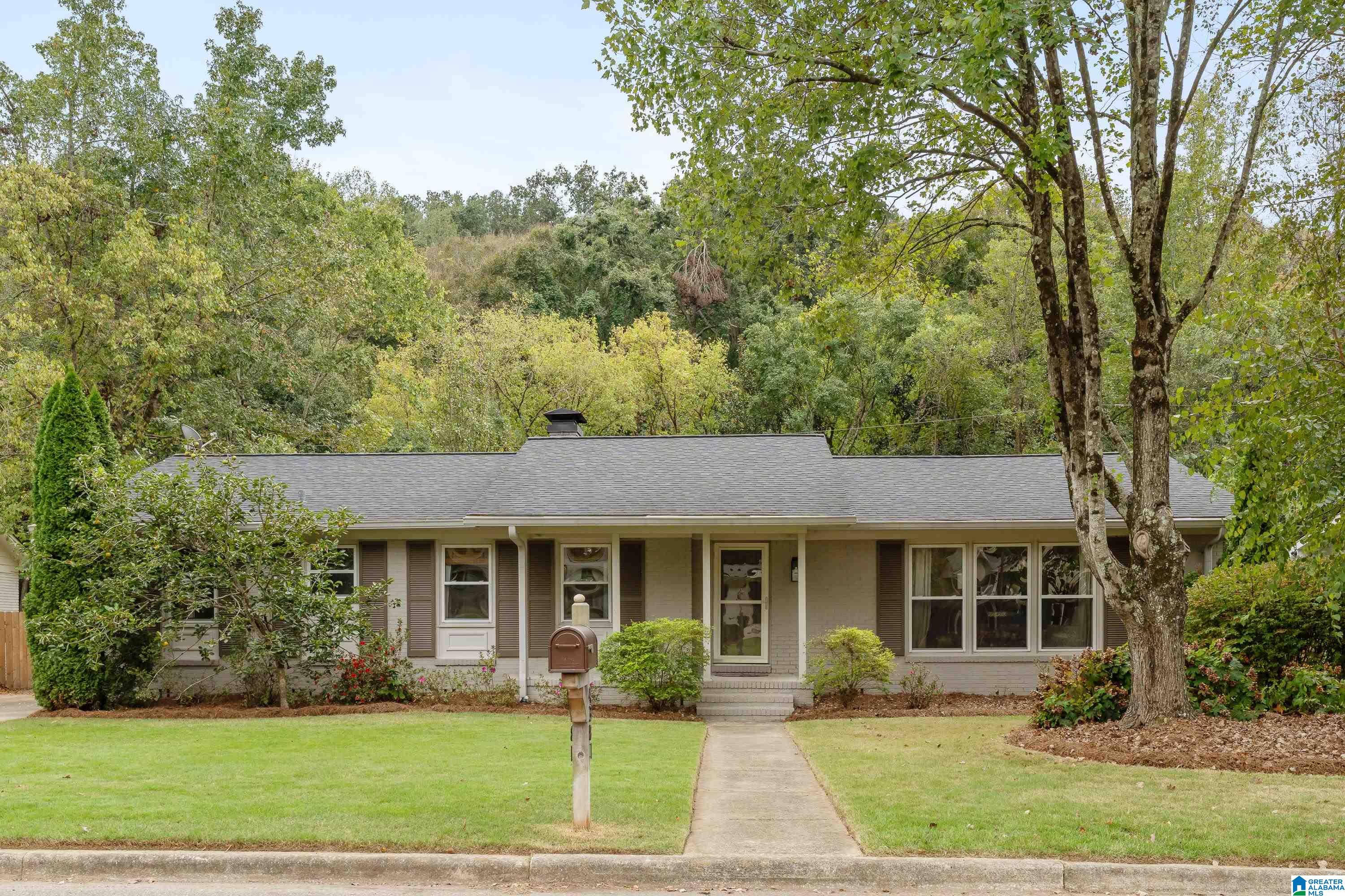 Single family home for sale at 4381 Mountaindale Rd, BIRMINGHAM, AL 35213 | MLS# 21467448