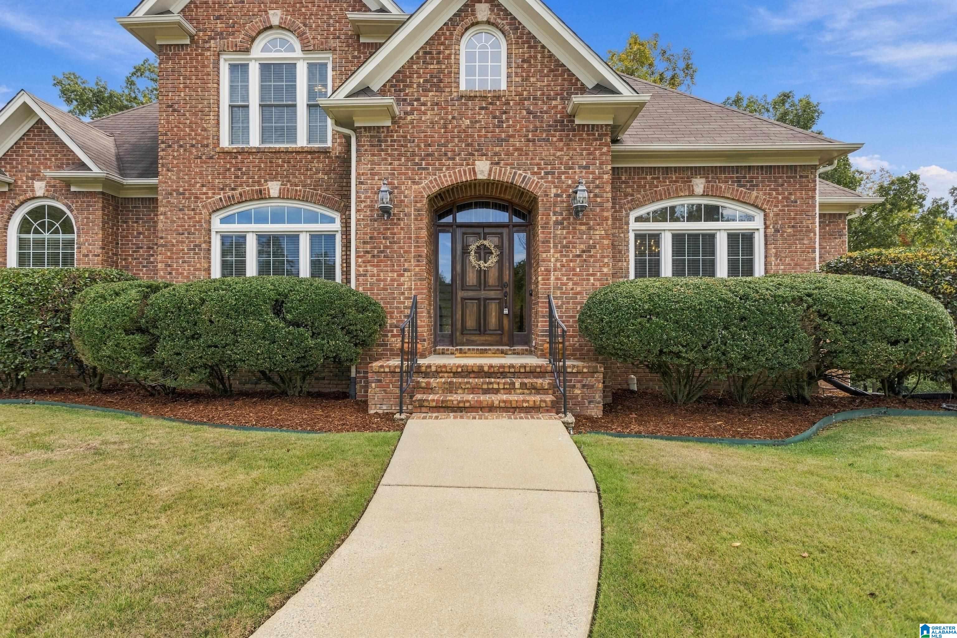 Photo 2 of Sale Pending at 2028 Eagle Point Ct, Birmingham, AL 35242 | MLS# 21467551 | Listing updated on 2026-10-14