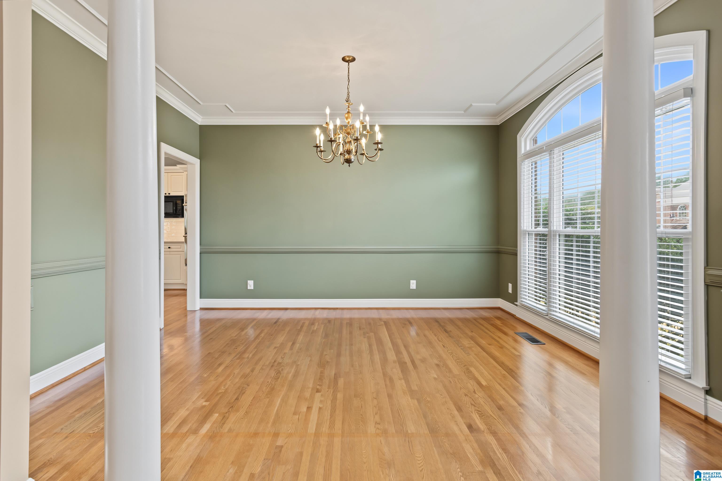 Photo 4 of Sale Pending at 2028 Eagle Point Ct, Birmingham, AL 35242 | MLS# 21467551 | Listing updated on 2026-10-14