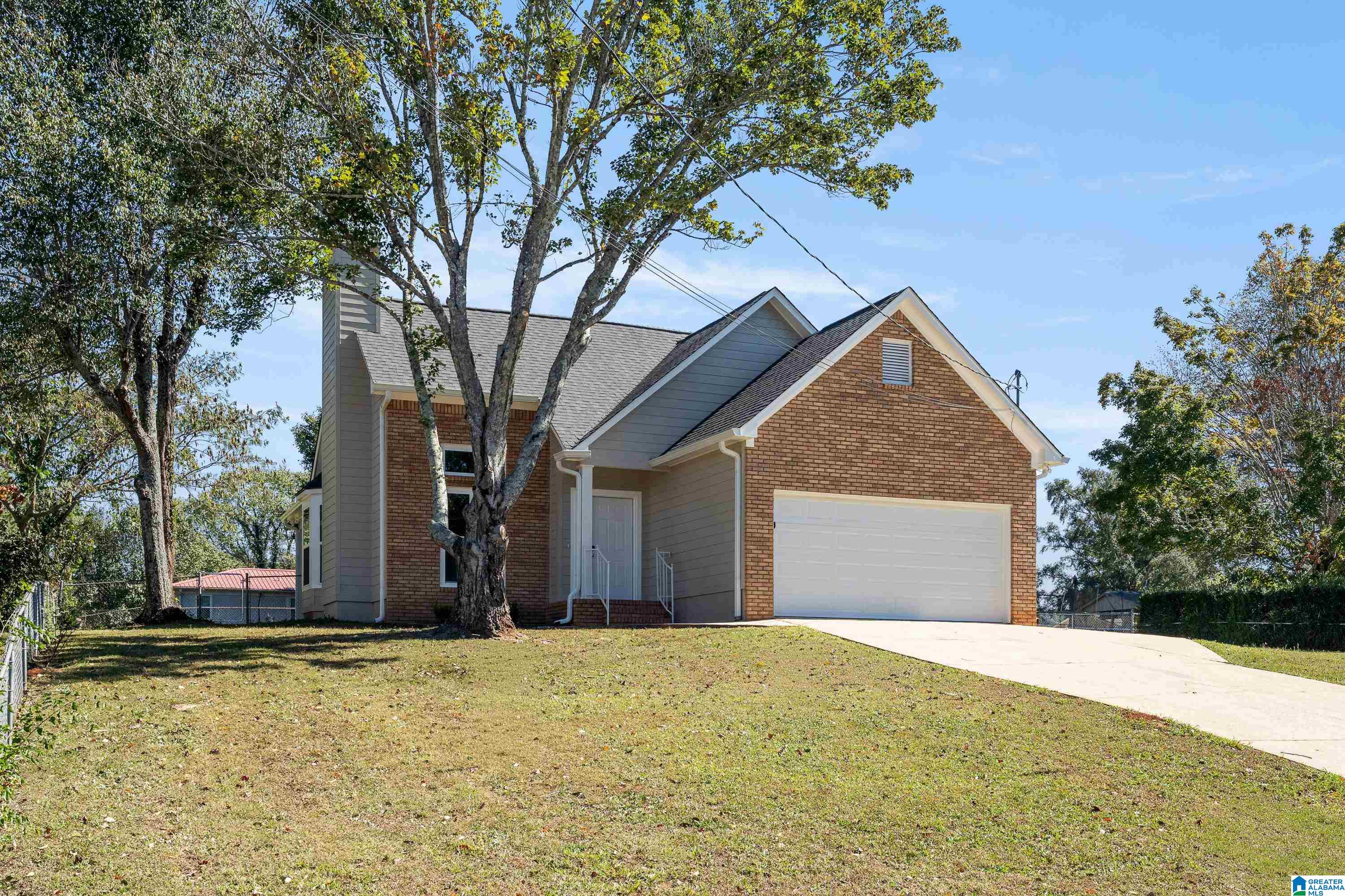 Photo 4 of Single family home for sale at 6815 Ridgeline Way, Pinson, AL 35126 | MLS# 21467577 | Listing updated on 2026-10-21