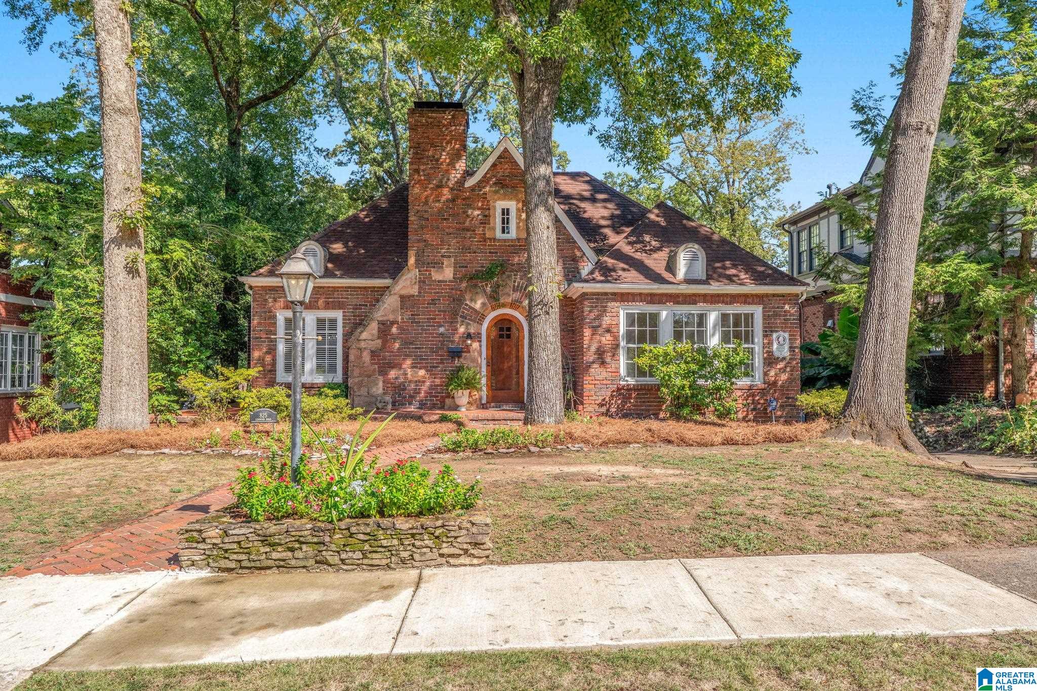 Photo 1 of Single family home for sale at 825 Linwood Rd, Birmingham, AL 35222 | MLS# 21467588 | Listing updated on 2026-10-15
