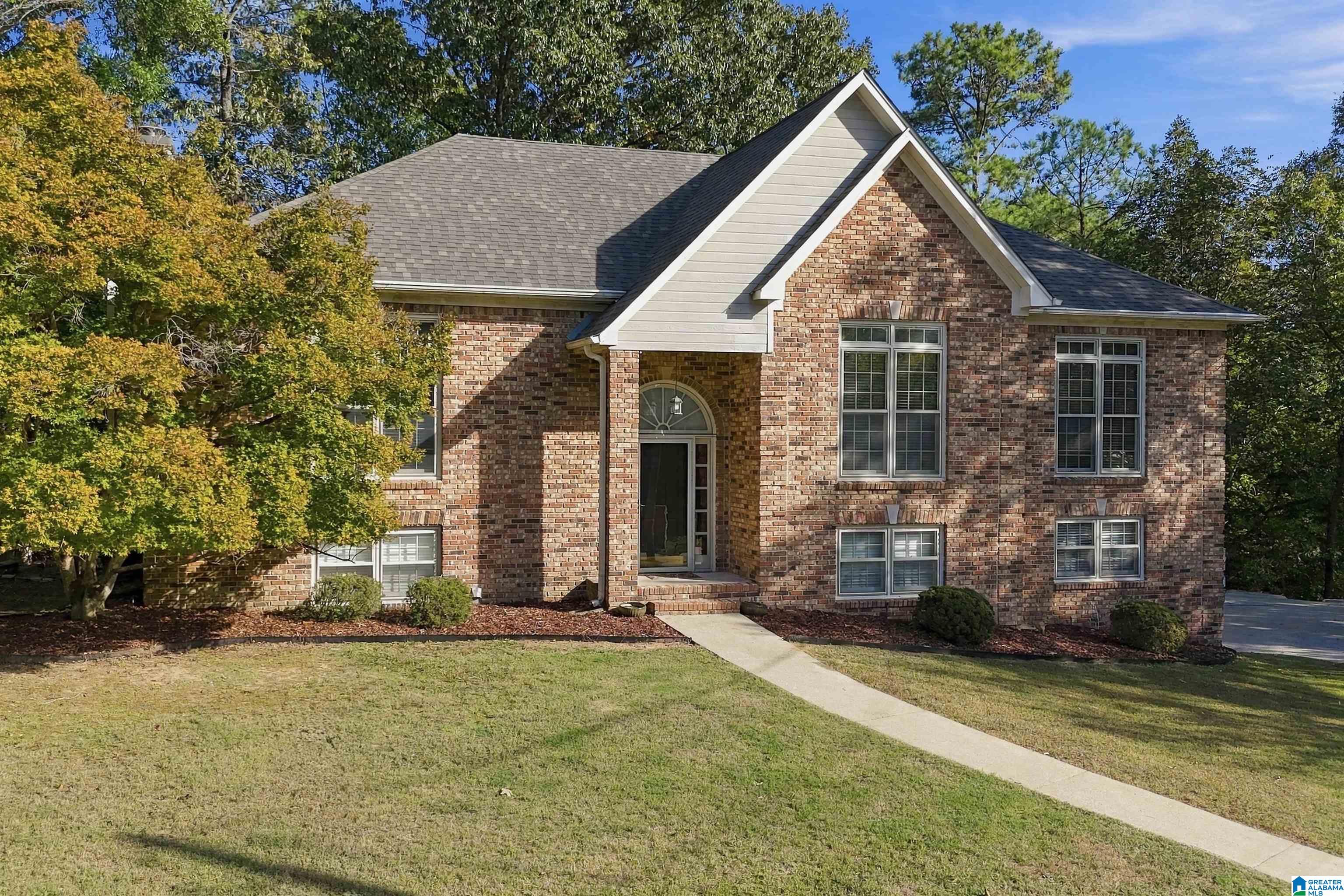 Photo 2 of Single family home for sale at 612 Brooks Ln, Hoover, AL 35244 | MLS# 21467615 | Listing updated on 2026-10-22