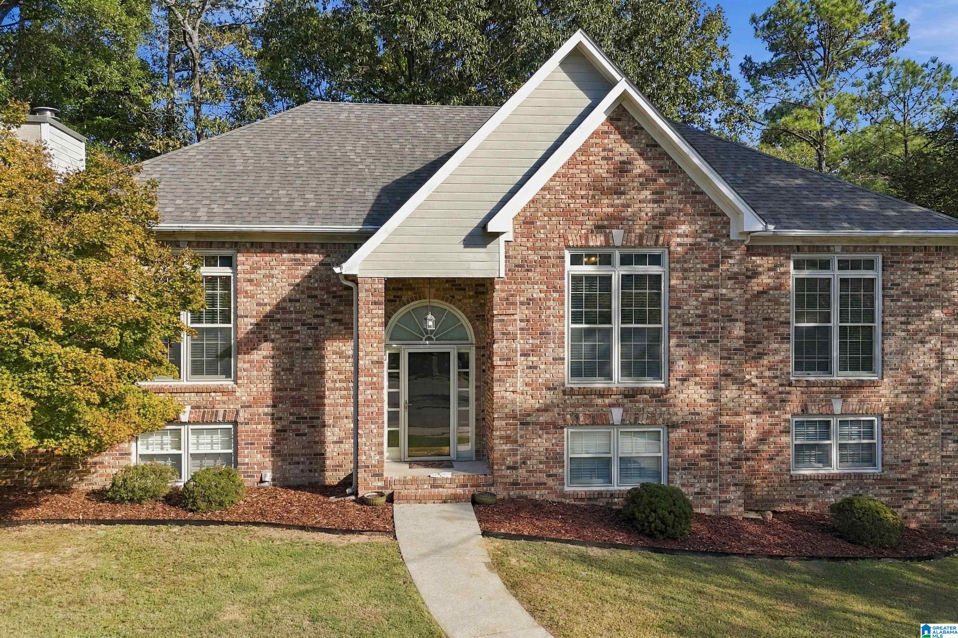 Photo 3 of Single family home for sale at 612 Brooks Ln, Hoover, AL 35244 | MLS# 21467615 | Listing updated on 2026-10-22