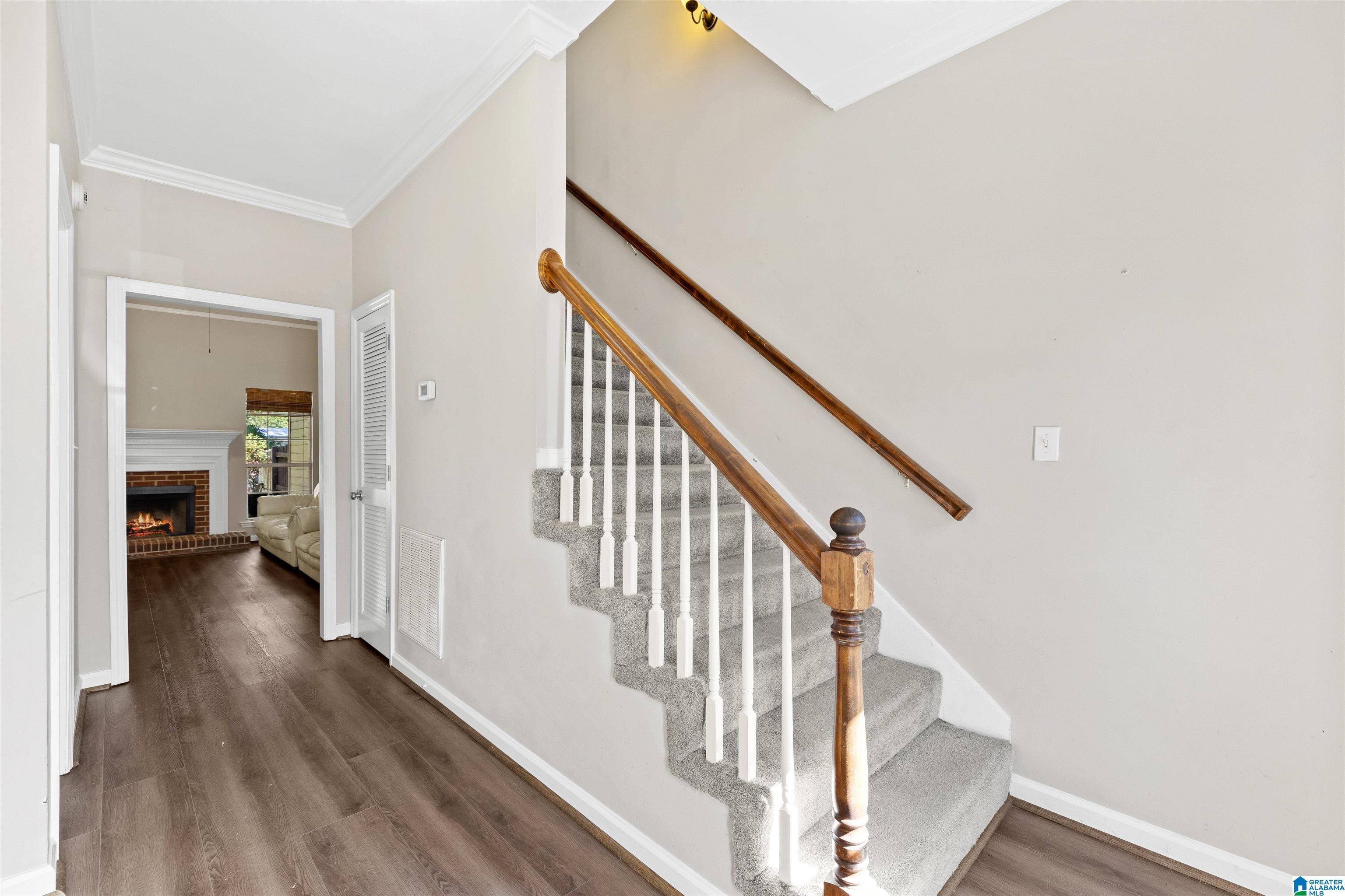 Photo 2 of Townhouse for sale at 129 Timberleaf Cir, Alabaster, AL 35007 | MLS# 21467686 | Listing updated on 2026-10-21
