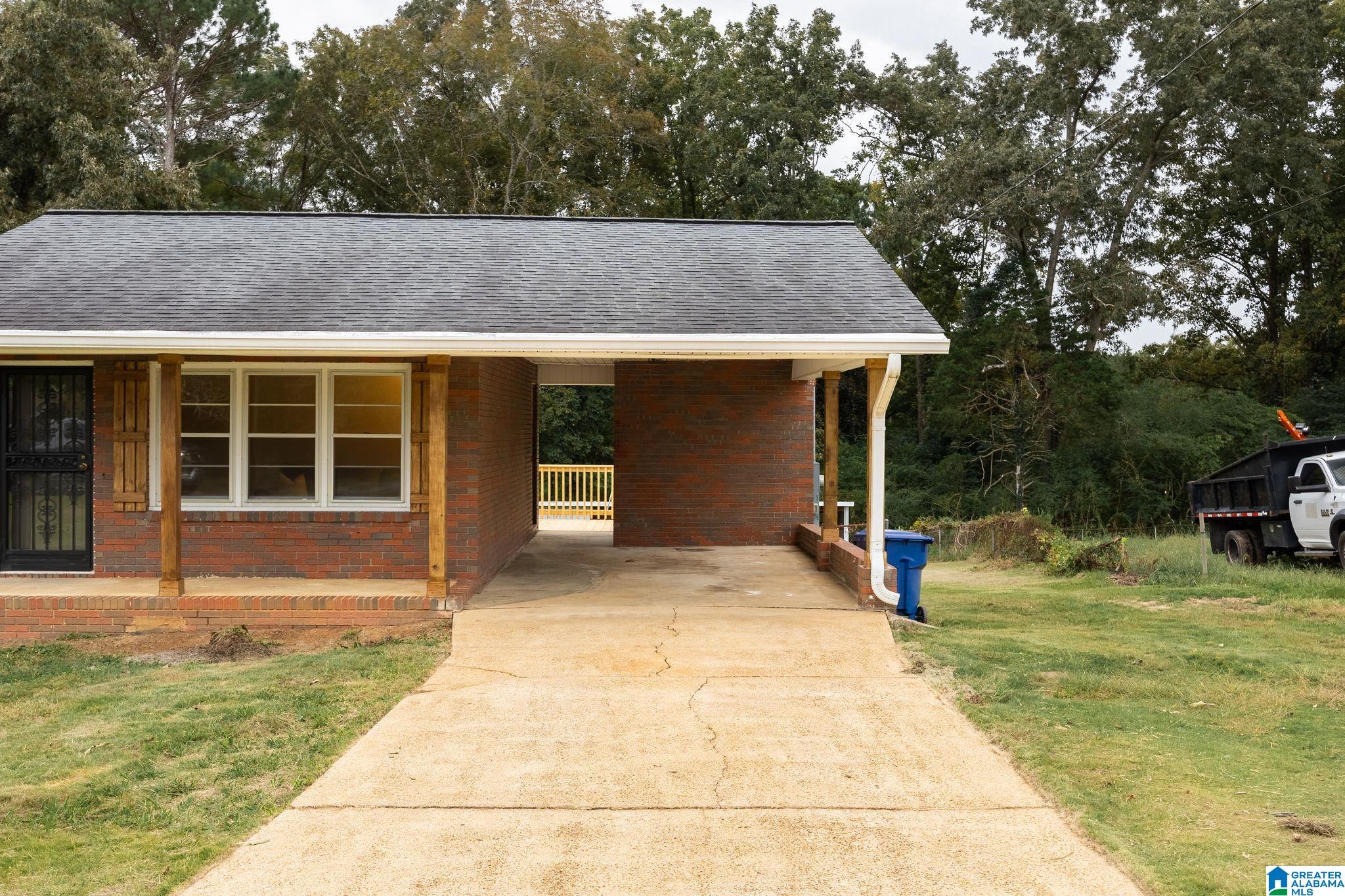 Photo 3 of Single family home for sale at 616 Windwood Dr, Anniston, AL 36206 | MLS# 21467721 | Listing updated on 2026-10-15