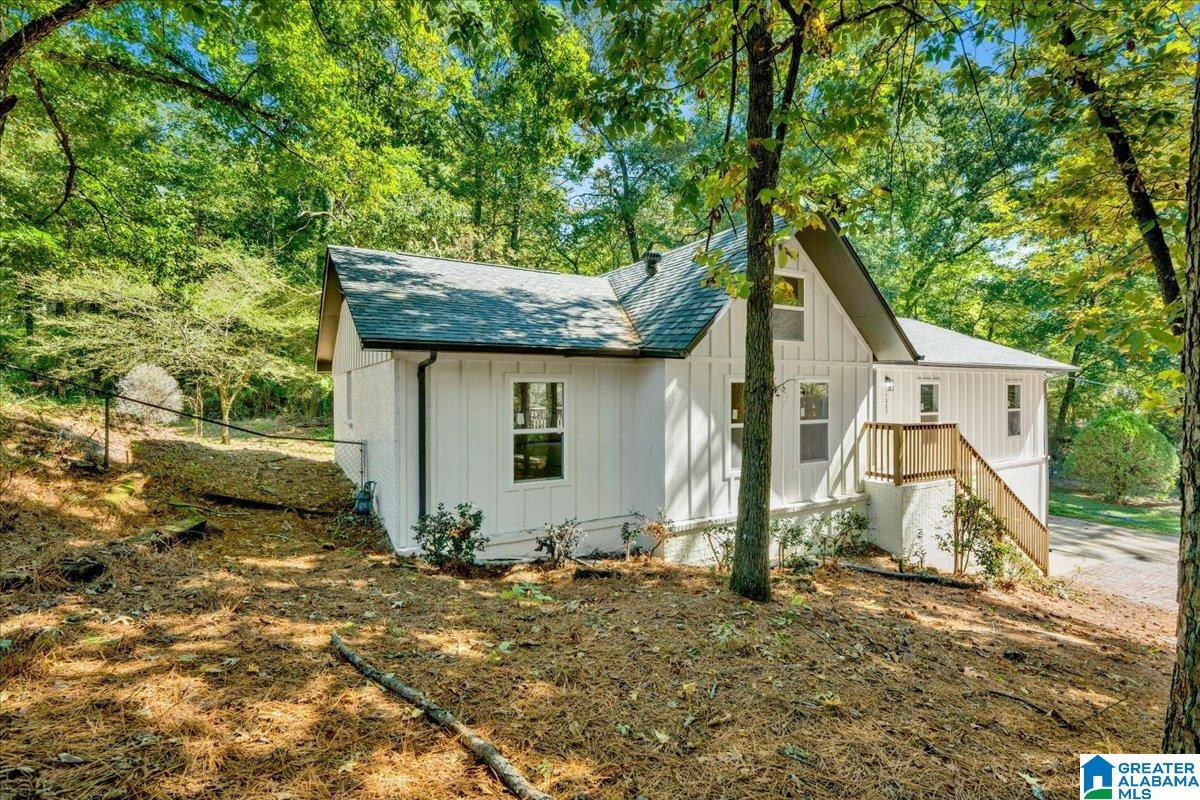 1005 DAWN DRIVE