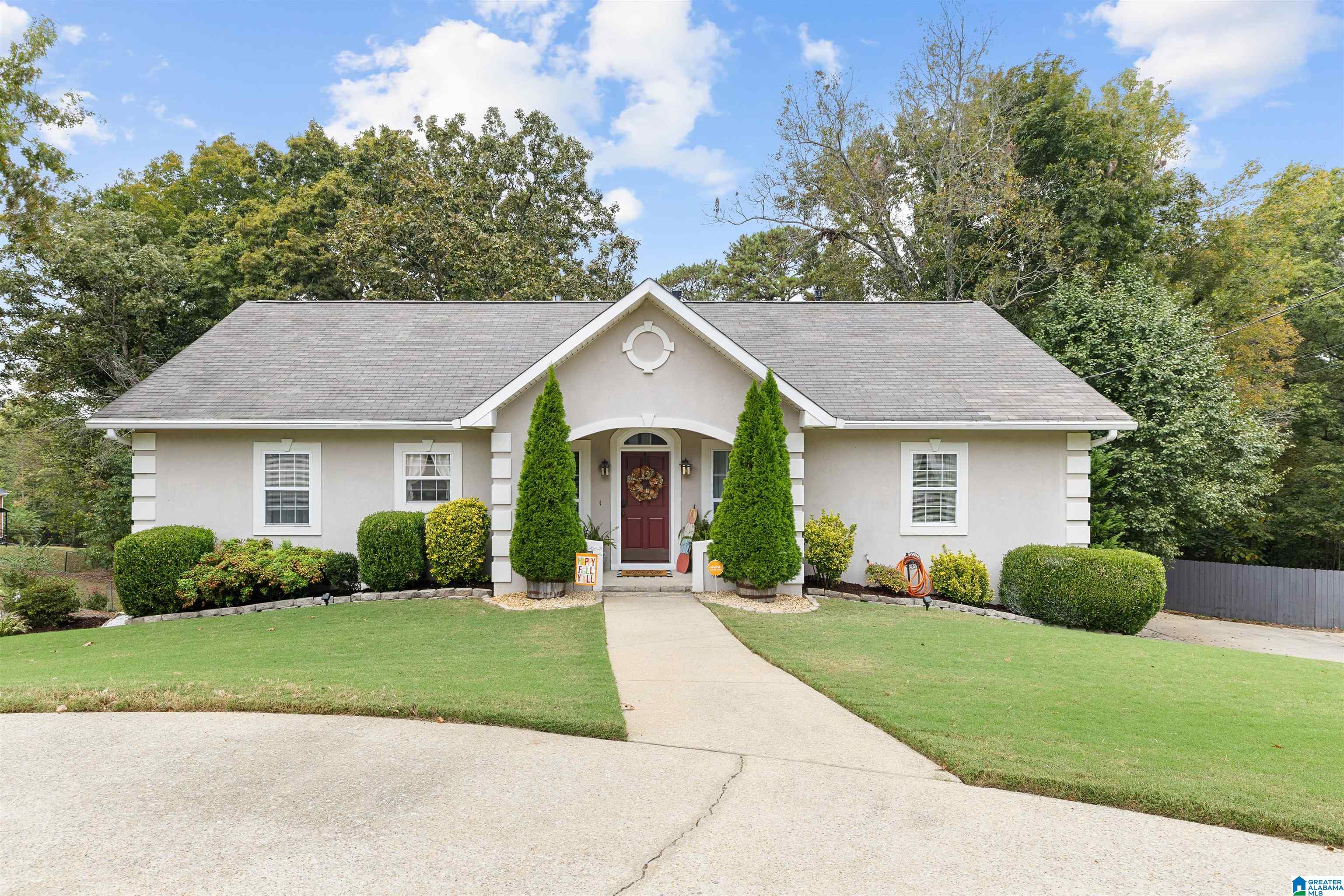 Photo 2 of Single family home for sale at 648 Oak Dr E, Trussville, AL 35173 | MLS# 21467746 | Listing updated on 2026-10-16