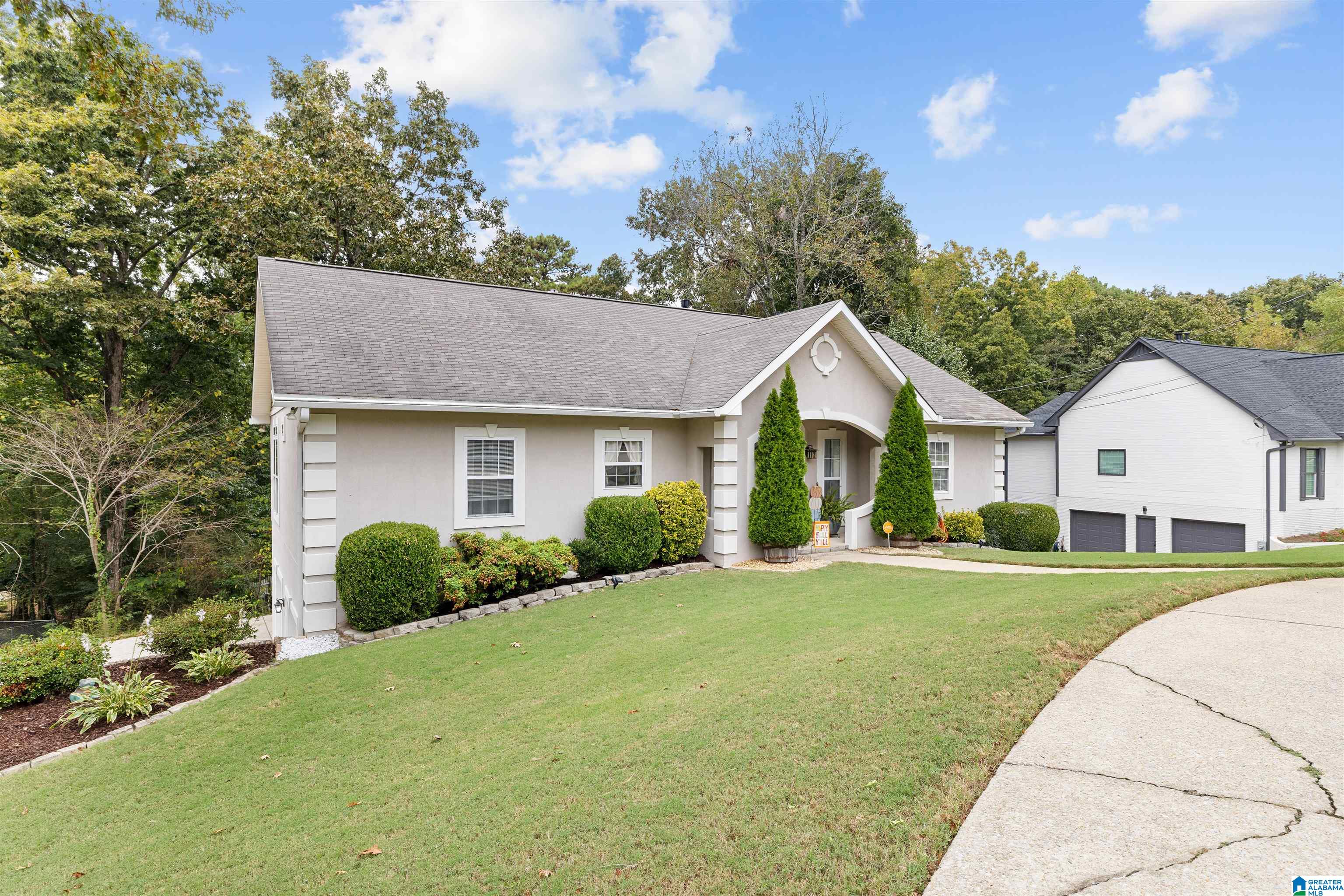 Photo 3 of Single family home for sale at 648 Oak Dr E, Trussville, AL 35173 | MLS# 21467746 | Listing updated on 2026-10-16