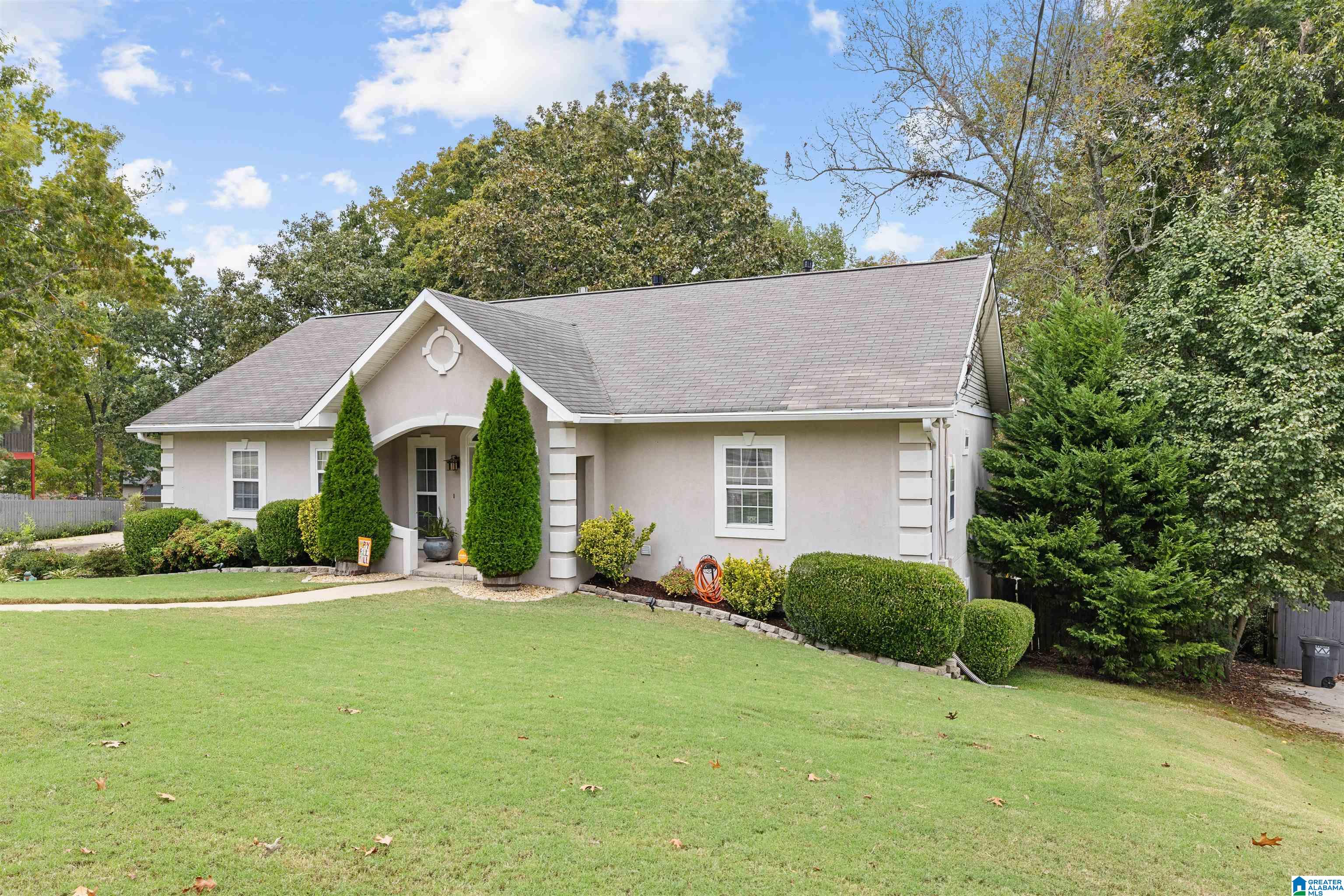 Photo 3 of Single family home for sale at 648 Oak Dr E, Trussville, AL 35173 | MLS# 21467746 | Listing updated on 2026-10-16