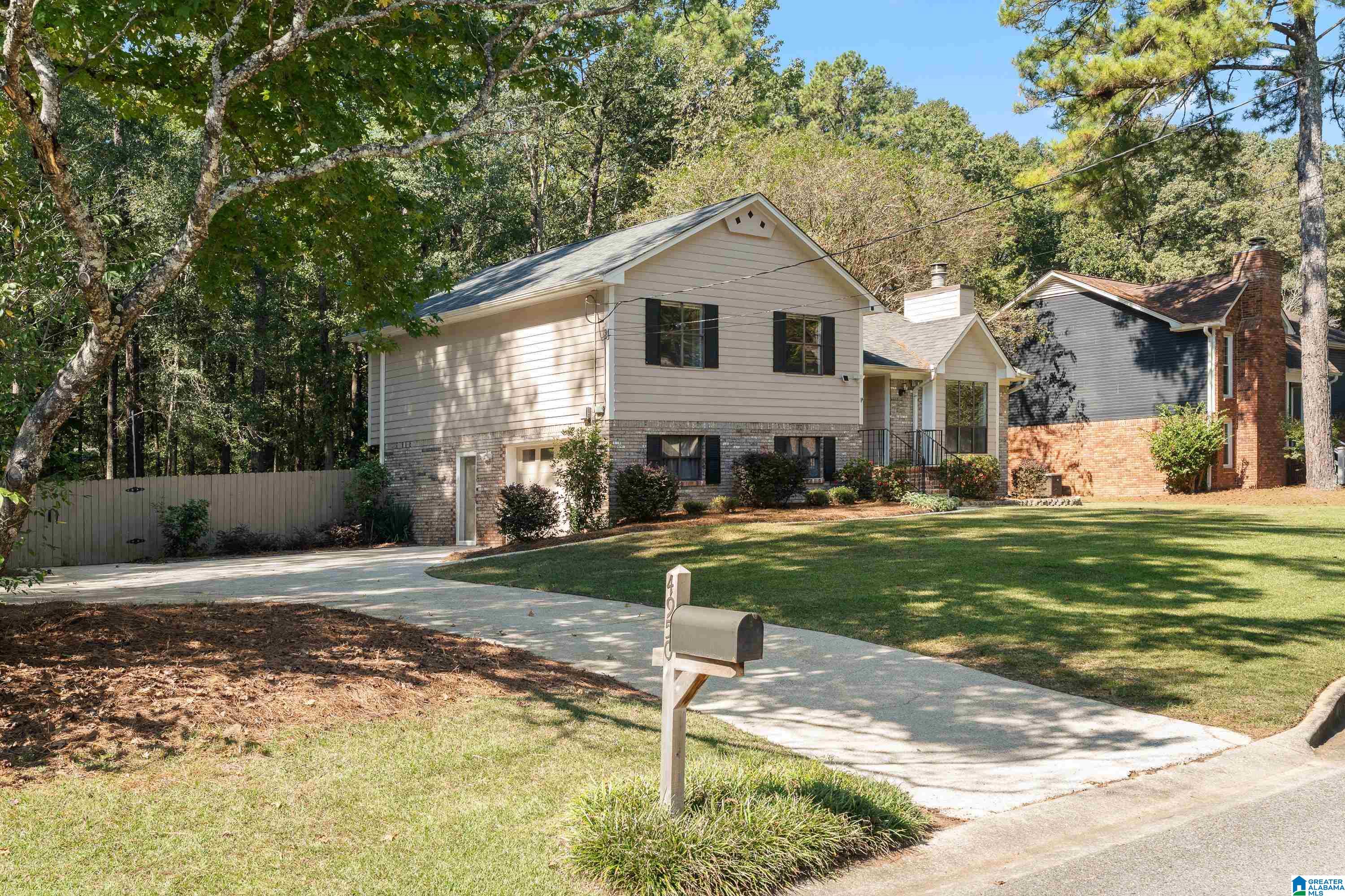 Photo 3 of Single family home for sale at 4950 Caldwell Ml Ln, Birmingham, AL 35242 | MLS# 21467866 | Listing updated on 2026-10-22