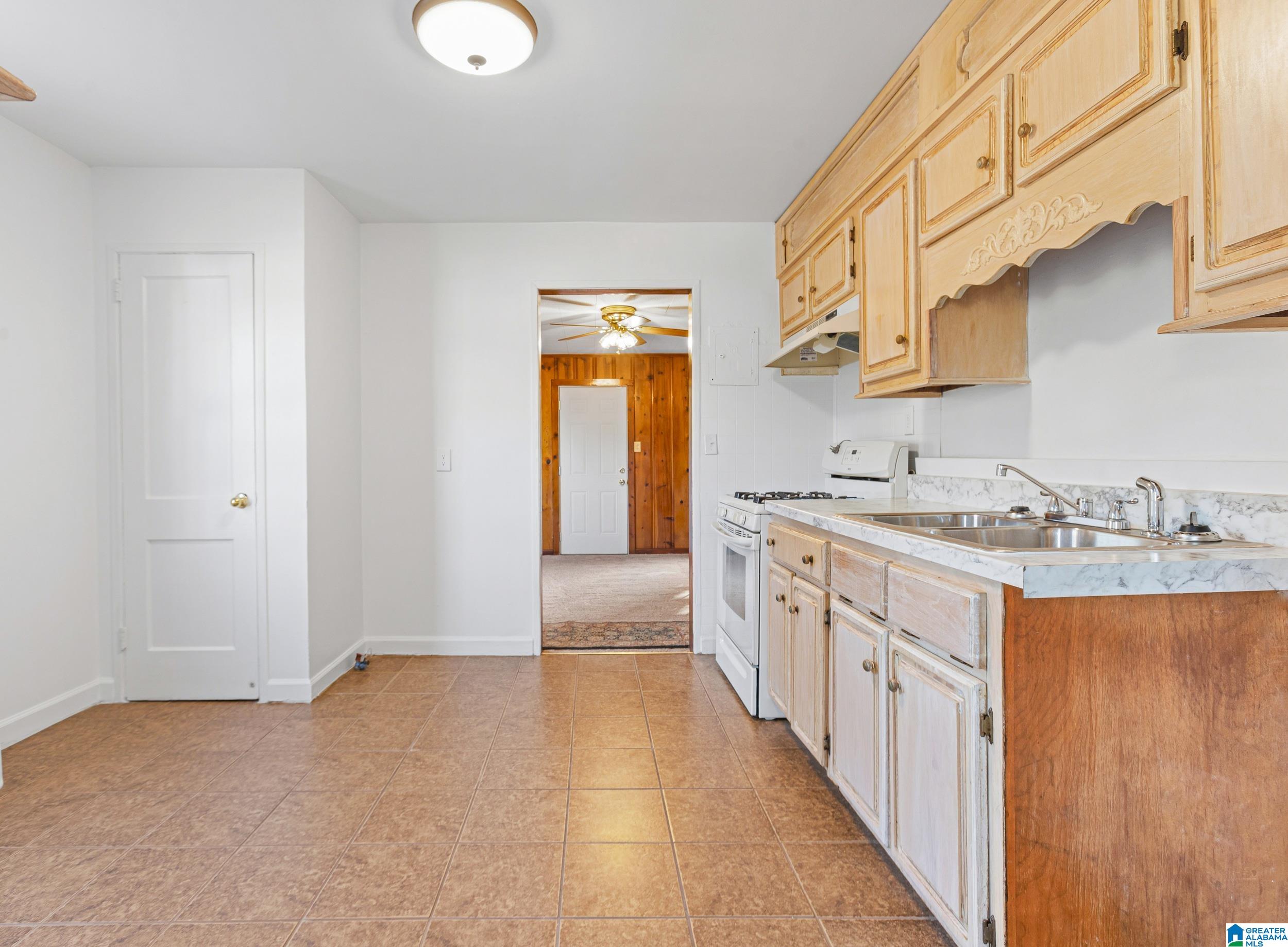 Photo 3 of Single family home for sale at 329 22nd Street SW, Birmingham, AL 35211 | MLS# 21467879 | Listing updated on 2026-10-17