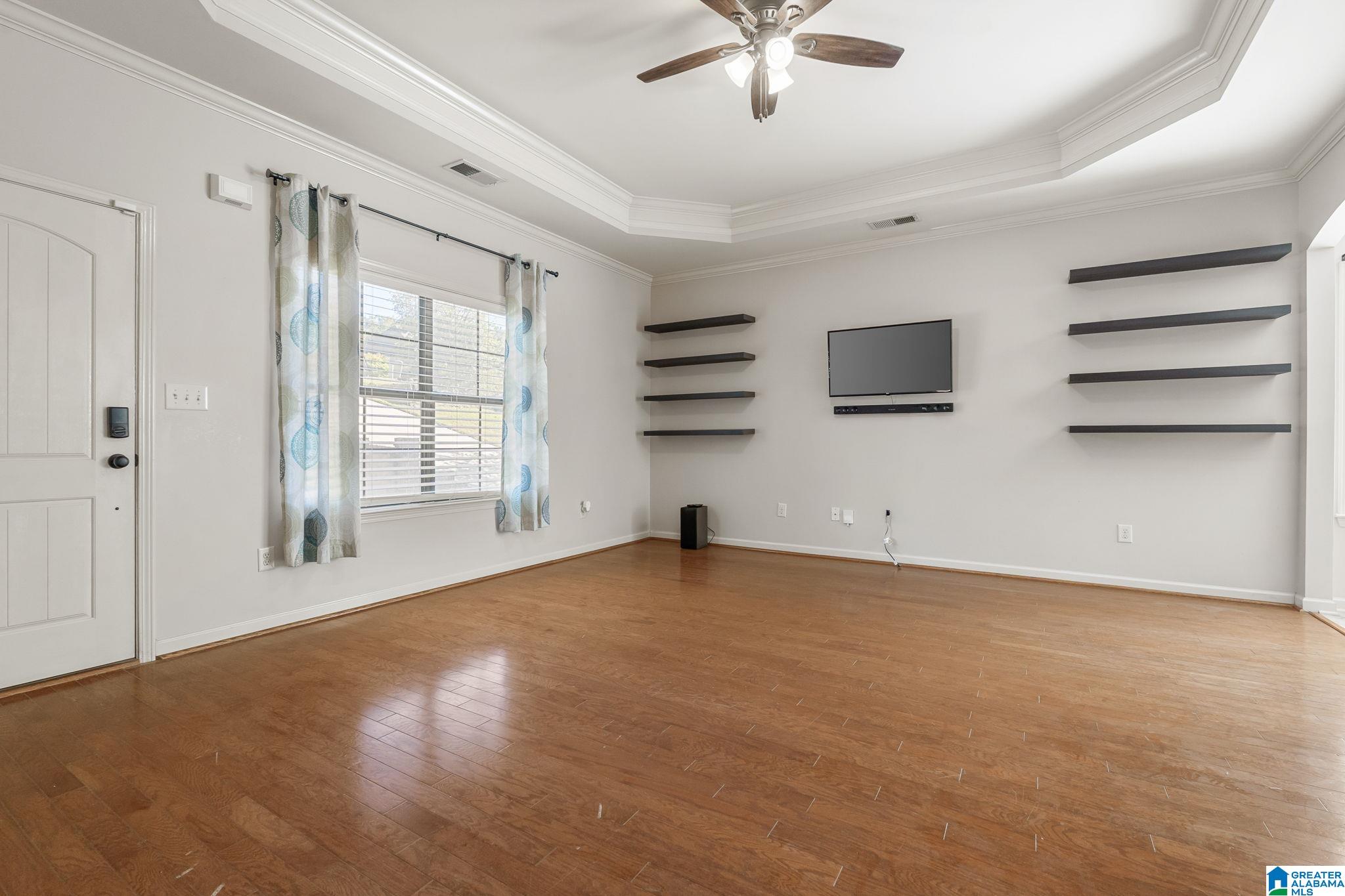 Photo 3 of Single family home for sale at 160 Eagle Cvs Dr, Pelham, AL 35124 | MLS# 21467904 | Listing updated on 2026-10-22