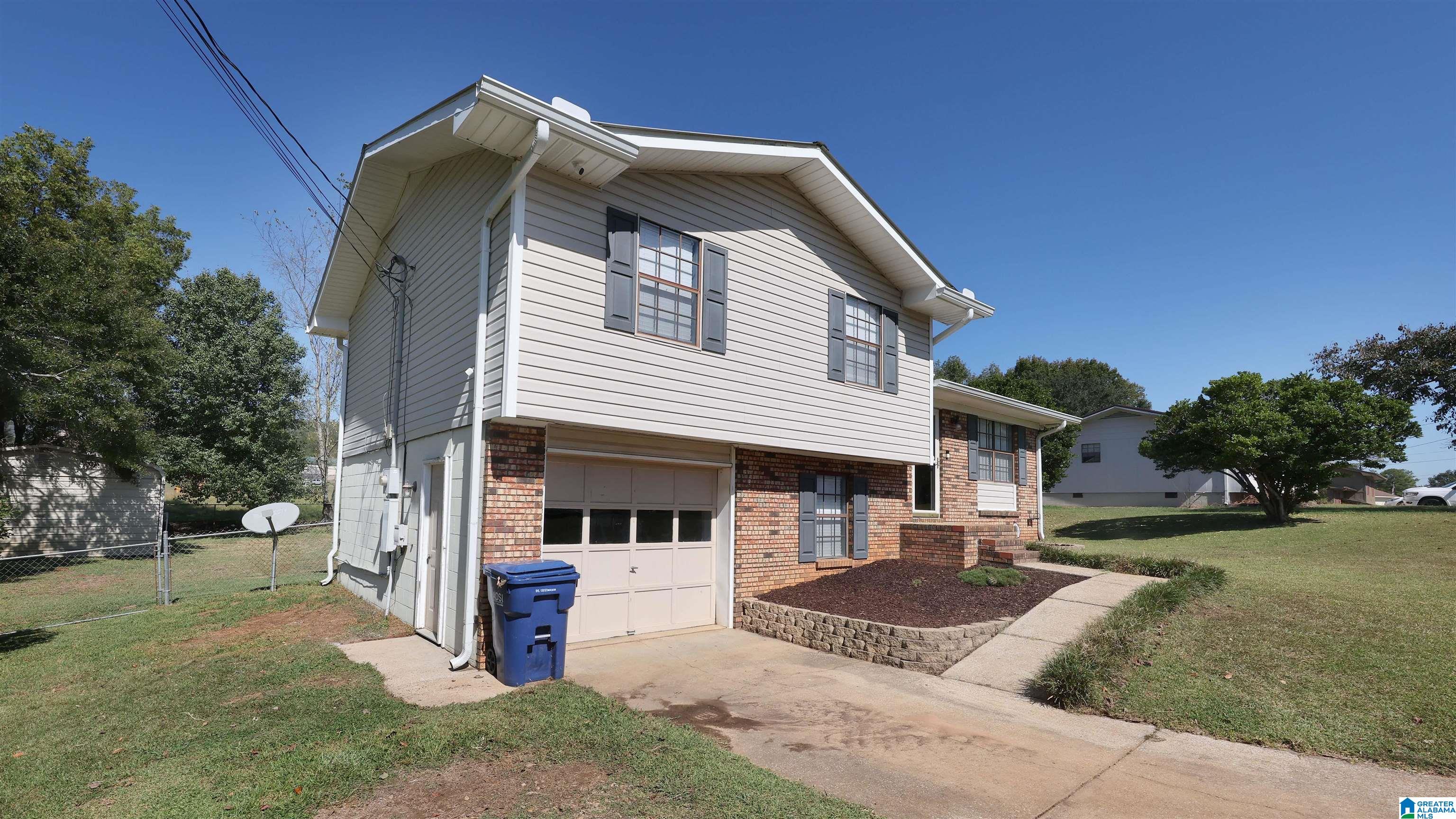 Photo 1 of Single family home for sale at 142 Jason Dr, Oxford, AL 36203 | MLS# 21468013 | Listing updated on 2026-10-19