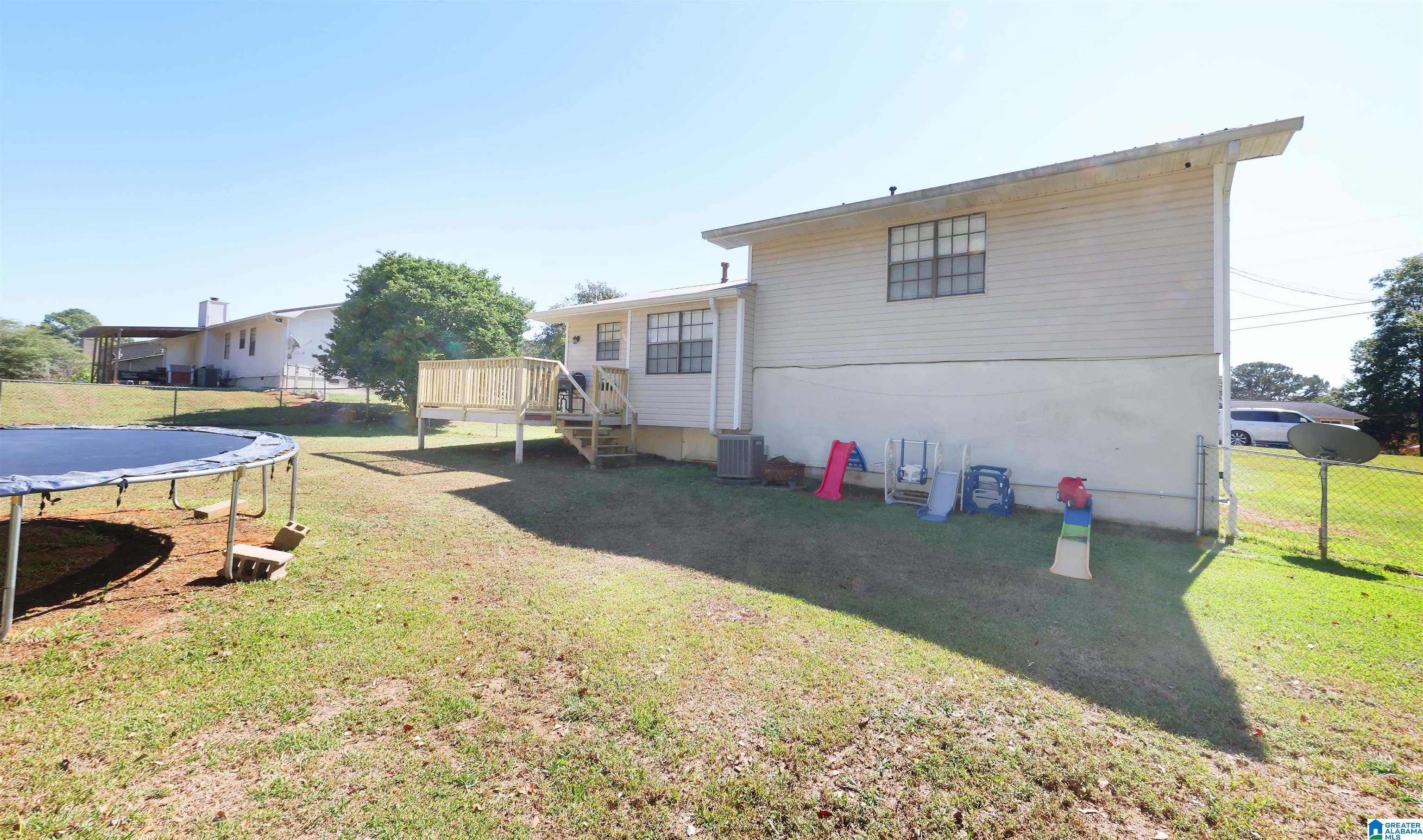 Photo 3 of Single family home for sale at 142 Jason Dr, Oxford, AL 36203 | MLS# 21468013 | Listing updated on 2026-10-19