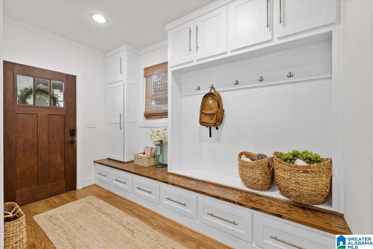 Photo 4 of Single family home for sale at 1434 Alabama Ave, Oneonta, AL 35121 | MLS# 21468028 | Listing updated on 2026-10-20
