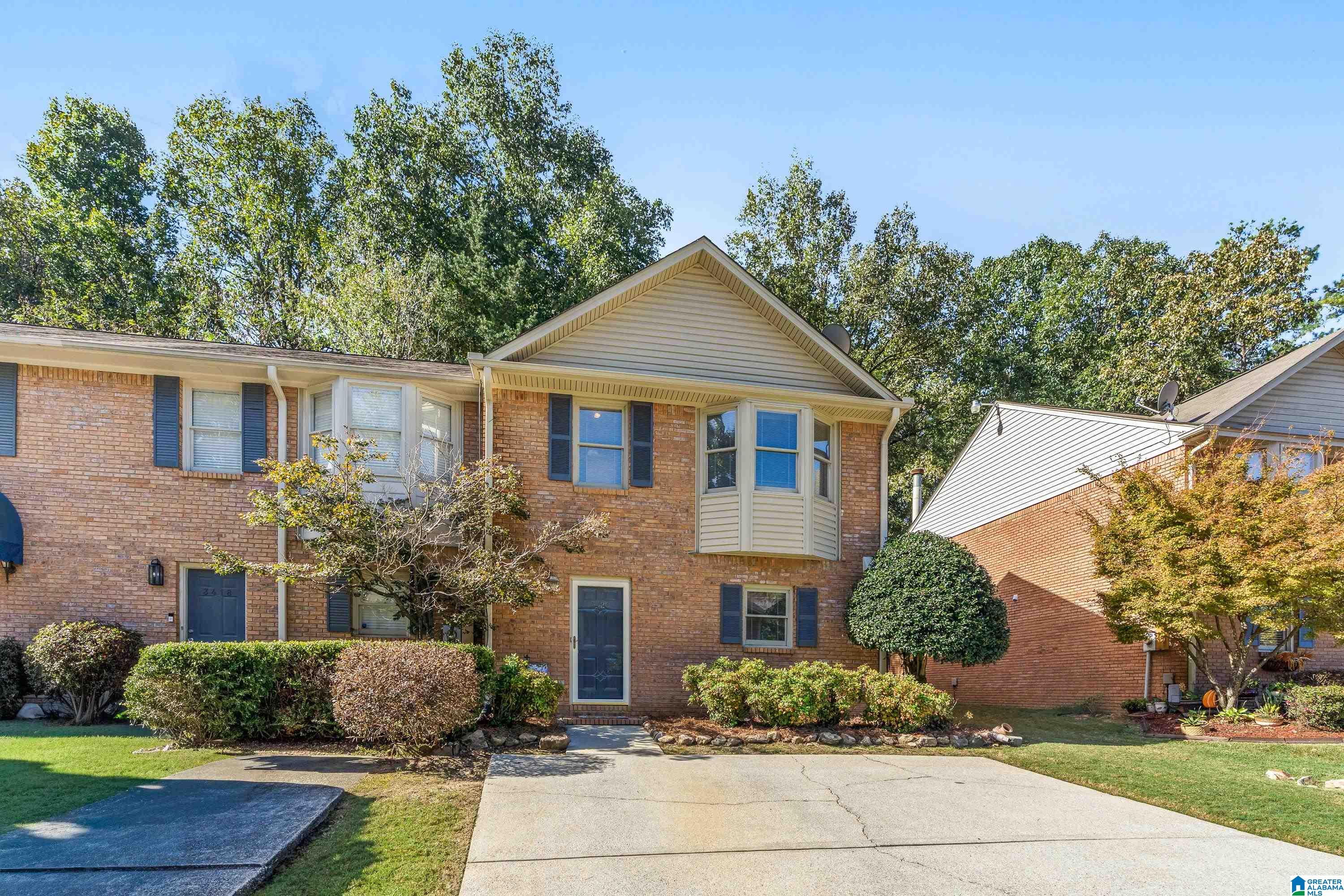 Photo 3 of Townhouse for sale at 3420 Wisterwood Ln, Vestavia Hills, AL 35216 | MLS# 21468038 | Listing updated on 2026-10-22