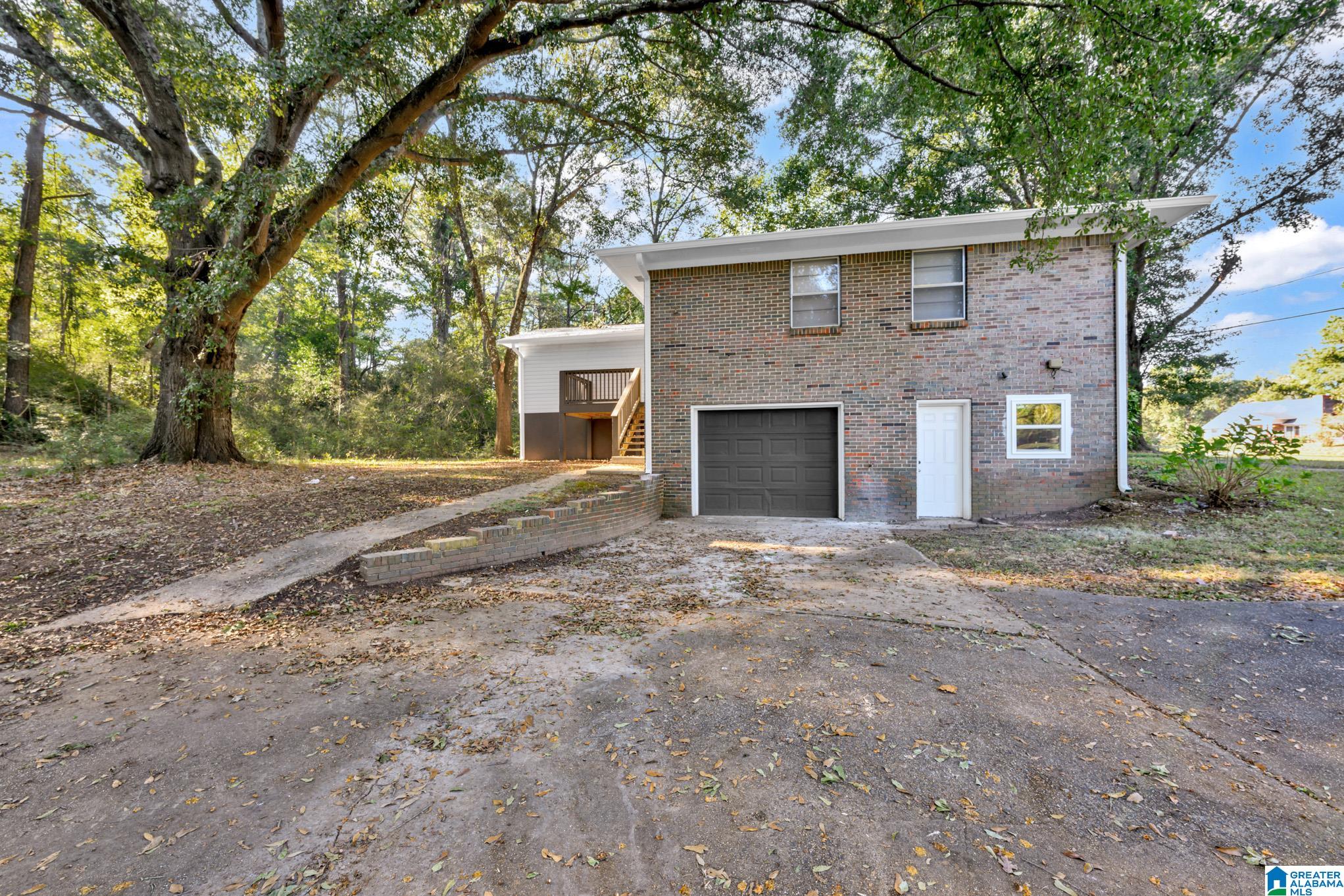 Photo 3 of Single family home for sale at 212 Hillcrest Rd, Adamsville, AL 35005 | MLS# 21468057 | Listing updated on 2026-10-20