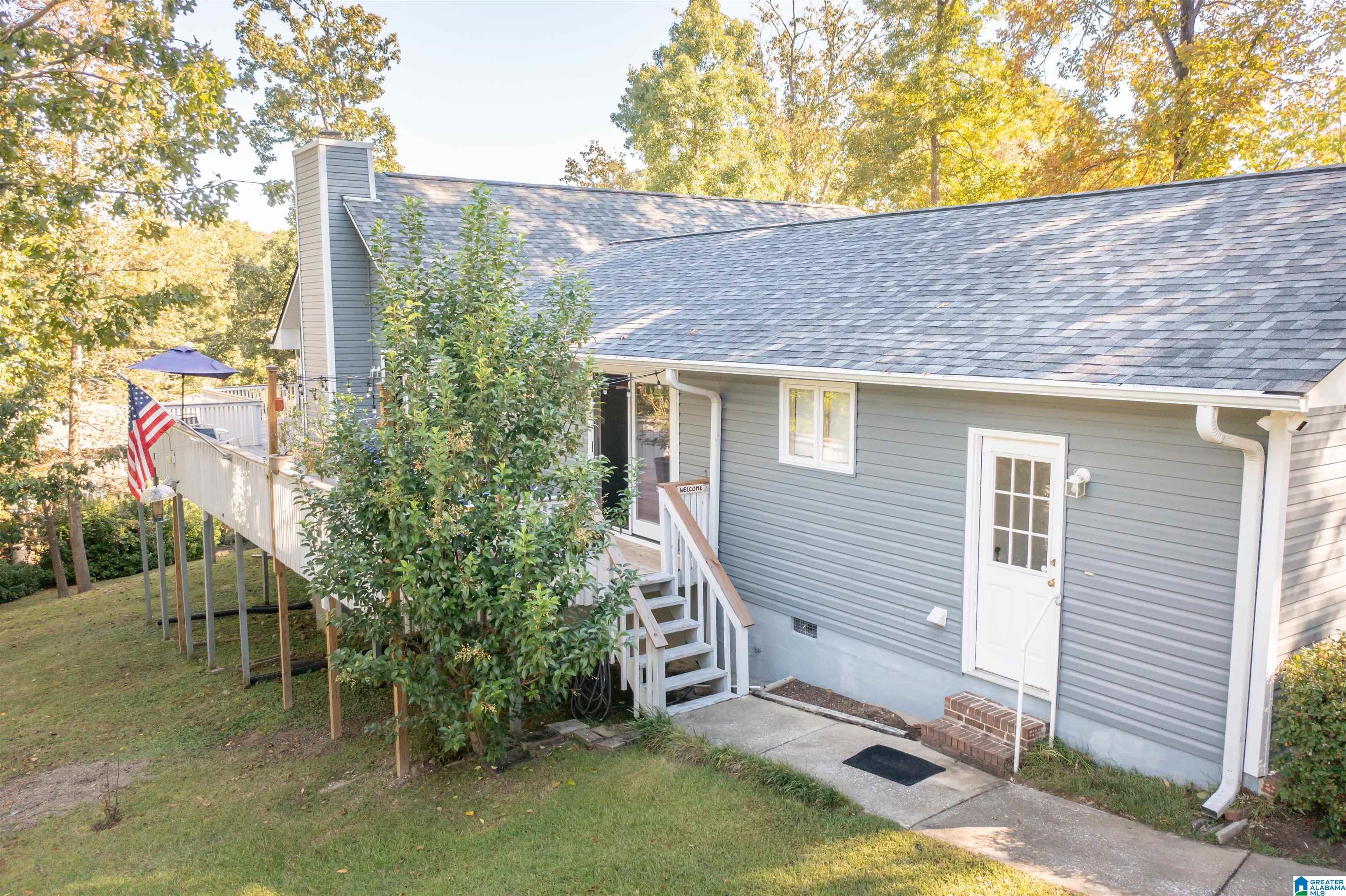 Photo 3 of Sale Pending at 1102 5th Avenue NE, Jacksonville, AL 36265 | MLS# 21468077 | Listing updated on 2026-10-20