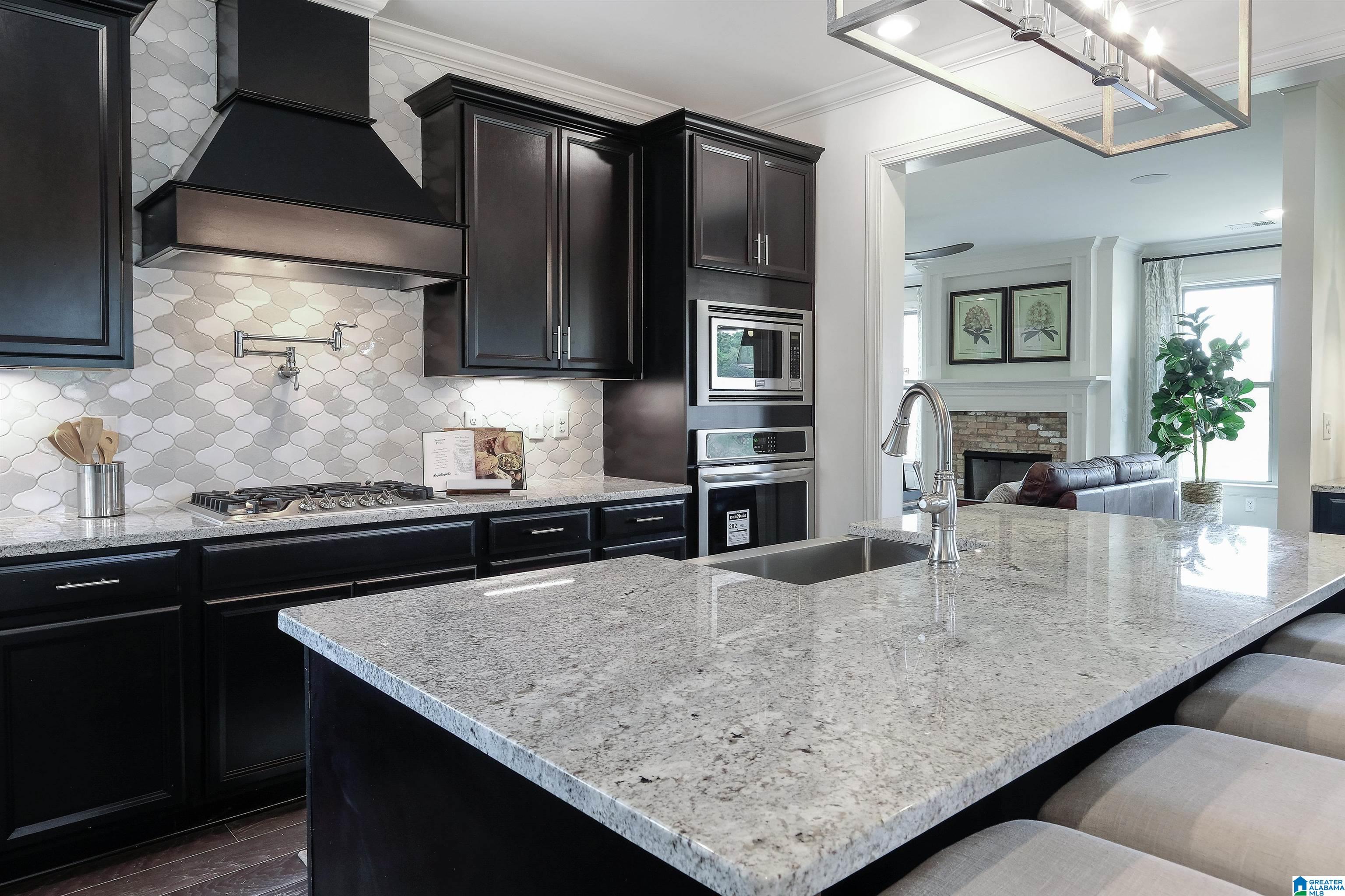 Photo 4 of Single family home for sale at 1298 Brayfield Crst Dr, Vestavia Hills, AL 35242 | MLS# 21468078 | Listing updated on 2026-10-20