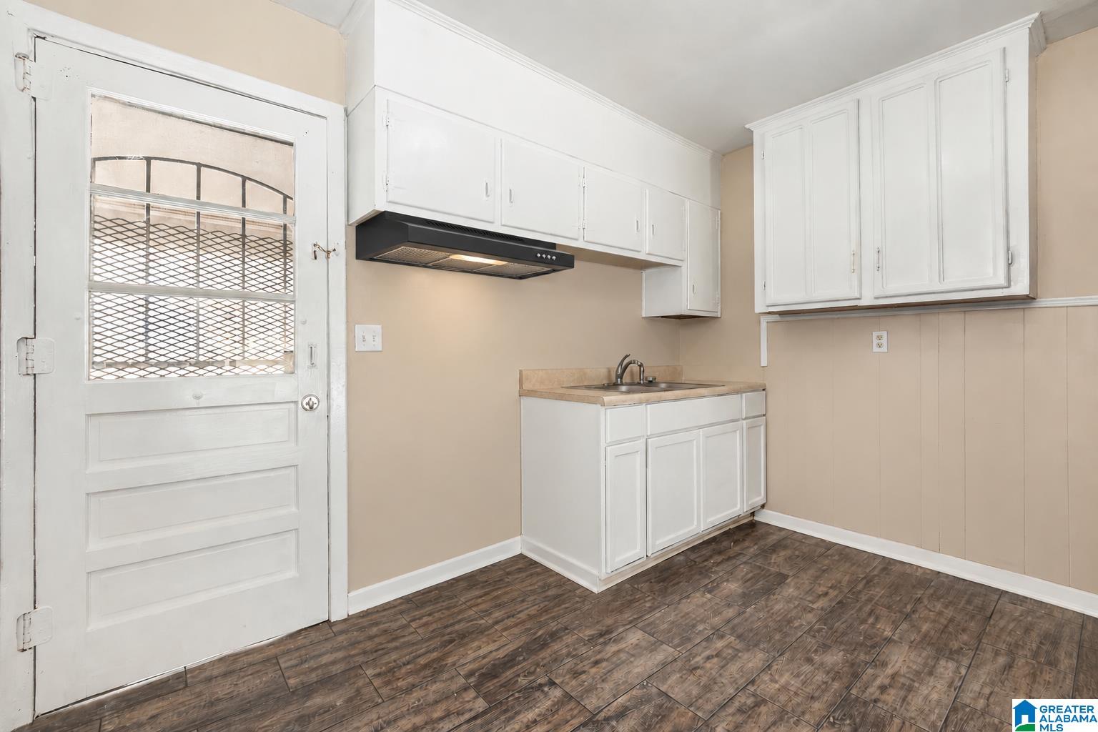 Photo 2 of Single family home for sale at 756 30th Street SW, Birmingham, AL 35211 | MLS# 21468083 | Listing updated on 2026-10-20