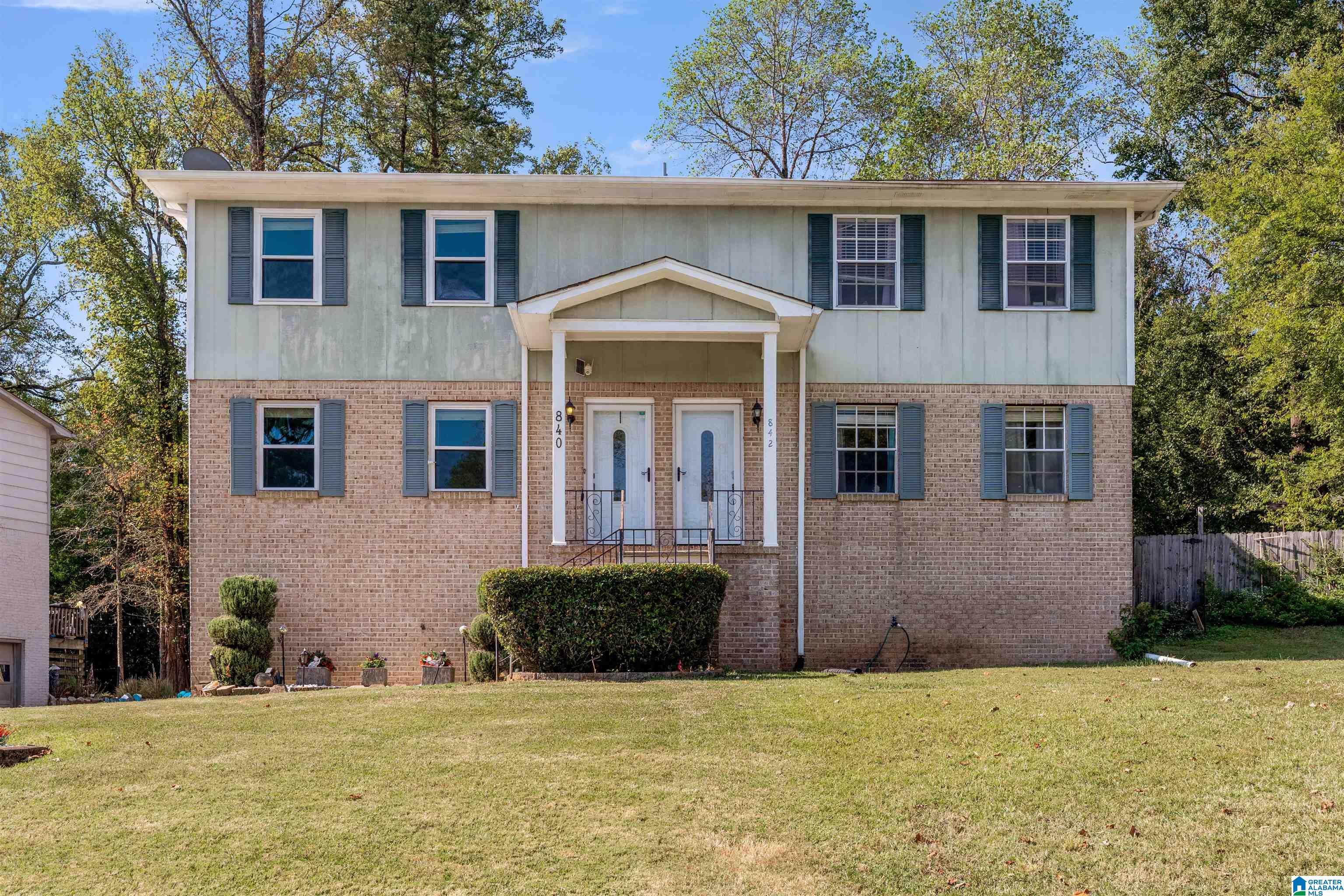 Photo 2 of Townhouse for sale at 840 Linbard Ln, Vestavia, AL 35226 | MLS# 21468102 | Listing updated on 2026-10-22