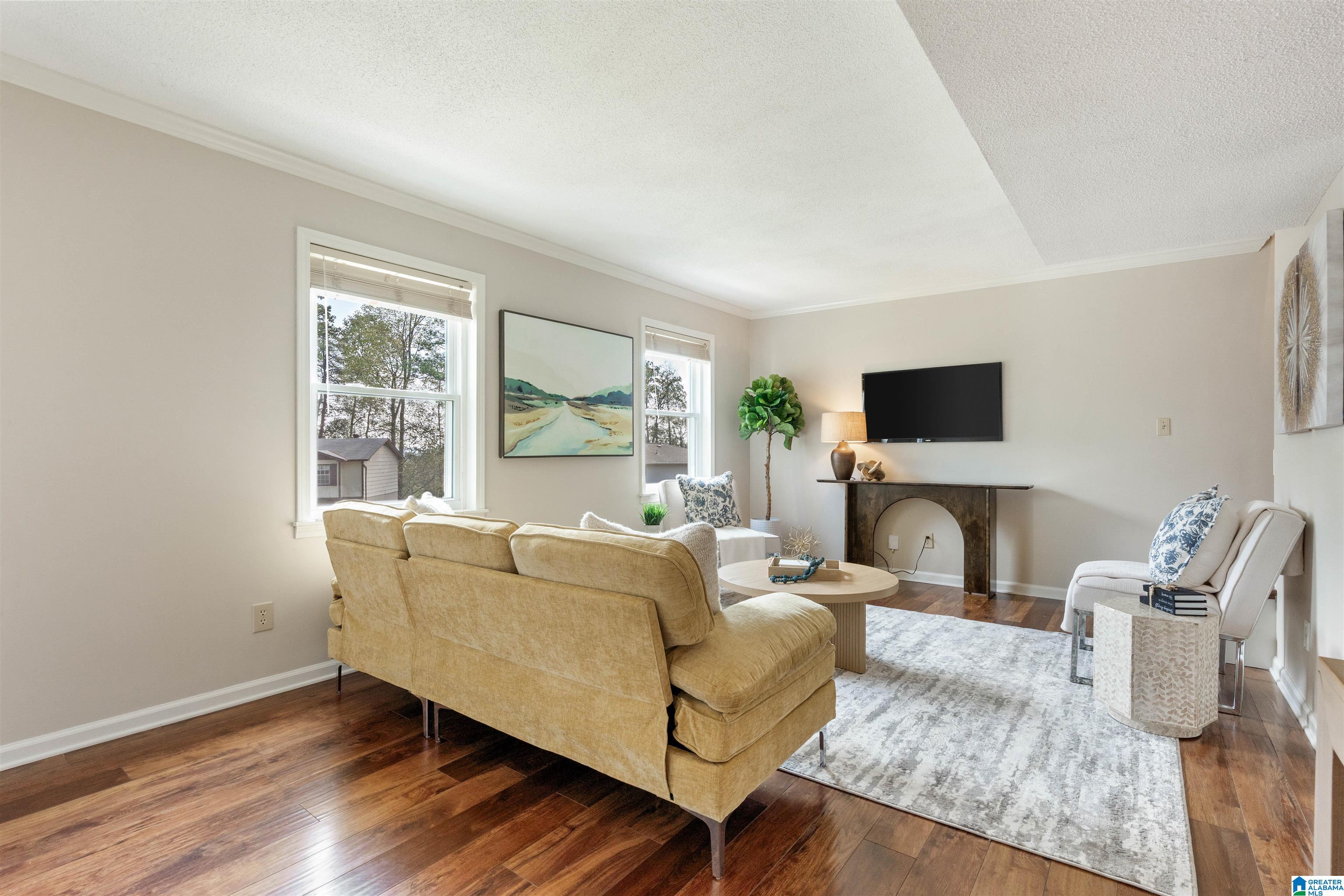 Photo 3 of Townhouse for sale at 840 Linbard Ln, Vestavia, AL 35226 | MLS# 21468102 | Listing updated on 2026-10-22