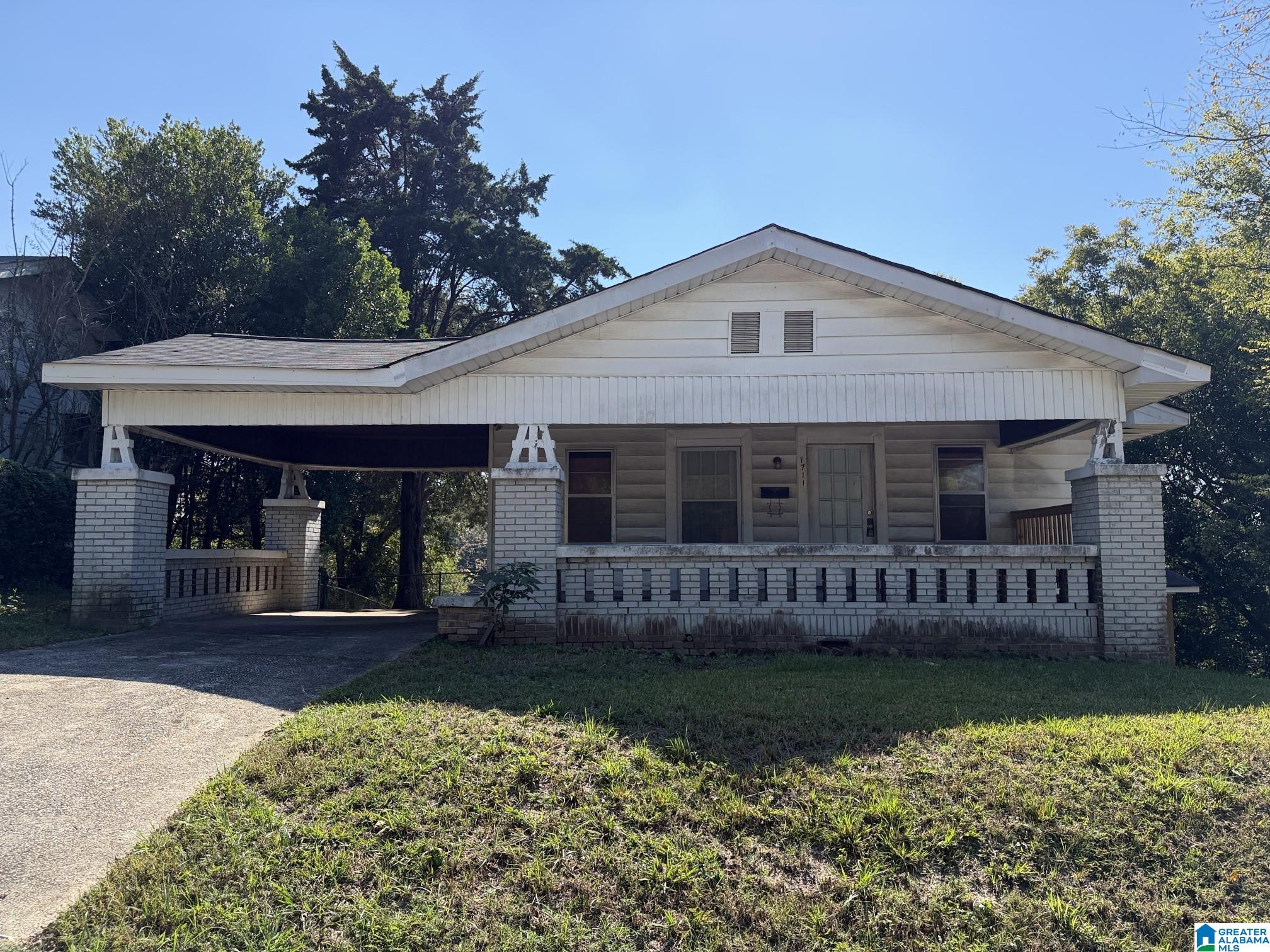 Photo 1 of Single family home for sale at 1711 Mountain Dr, Birmingham, AL 35217 | MLS# 21468104 | Listing updated on 2026-10-21