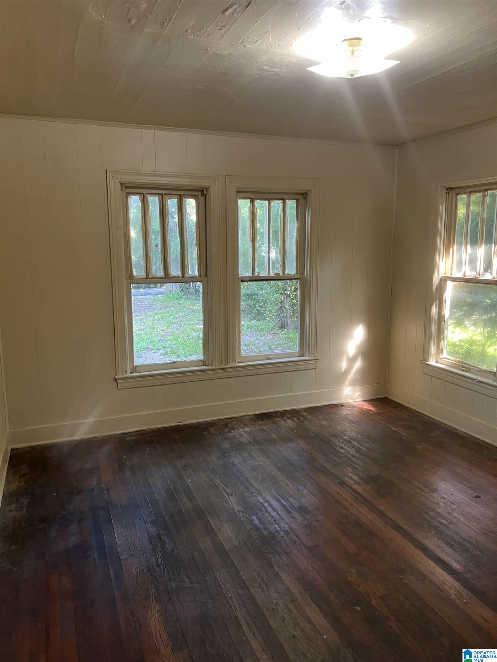 Photo 4 of House for sale at 7100 1st Avenue S, Birmingham, AL 35206 | MLS# 21468108 | Listing updated on 2026-10-21