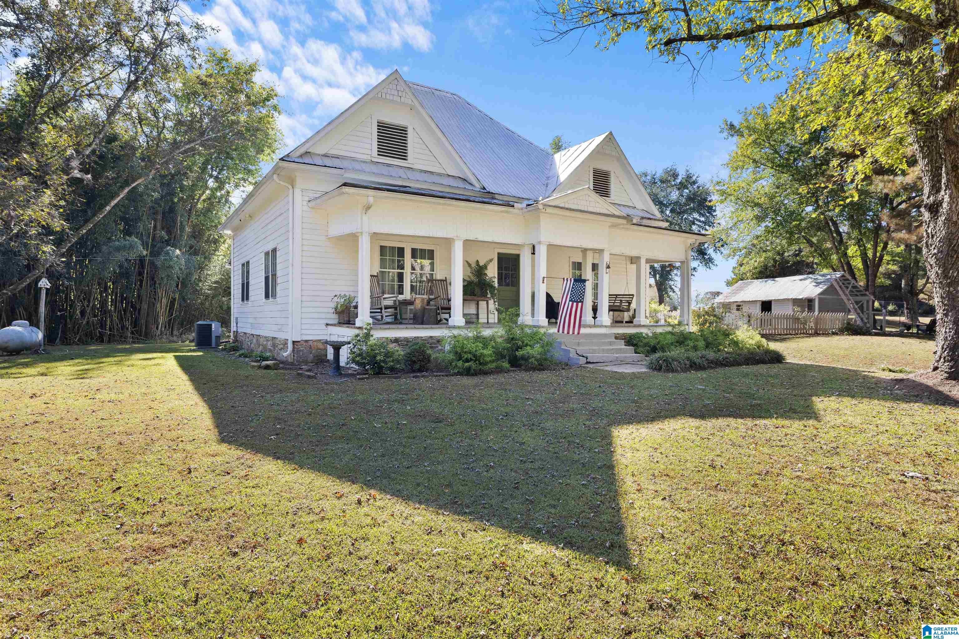Photo 2 of Single family home for sale at 285 Peggy Ann Ln, Oneonta, AL 35121 | MLS# 21468109 | Listing updated on 2026-10-22