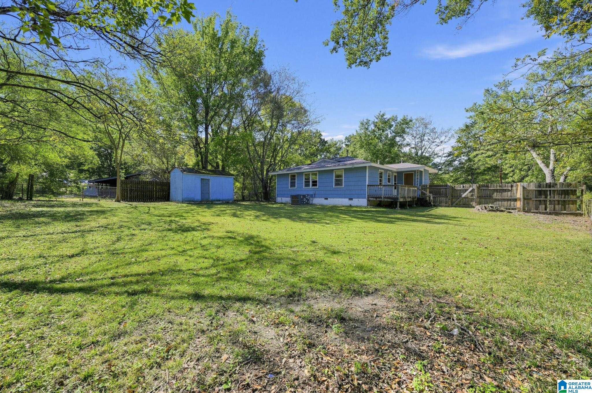 Photo 3 of Single family home for sale at 1657 4th Way Nw, Center Point, AL 35215 | MLS# 21468122 | Listing updated on 2026-10-21