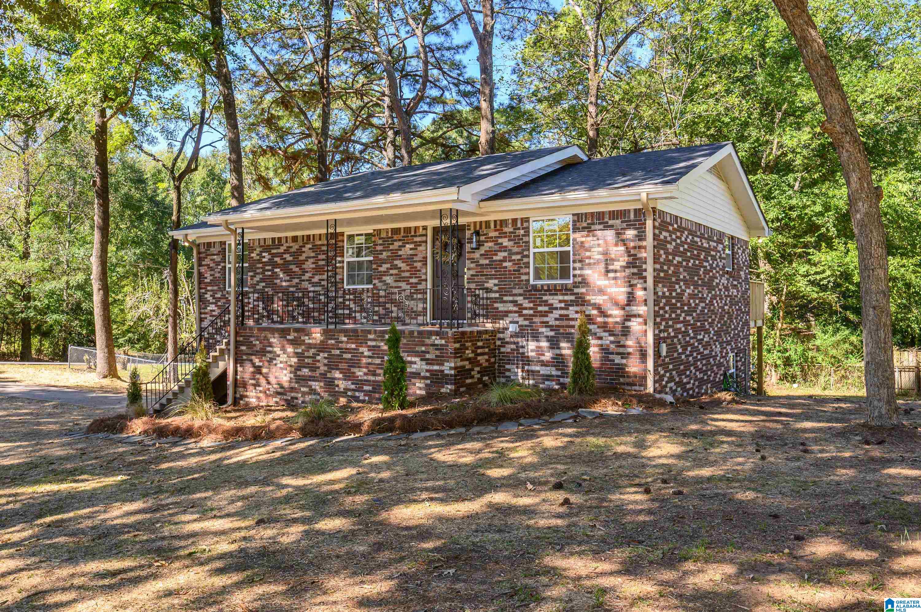 Photo 2 of Single family home for sale at 356 Pleasant Grv Rd, Pleasant Grove, AL 35127 | MLS# 21468152 | Listing updated on 2026-10-22