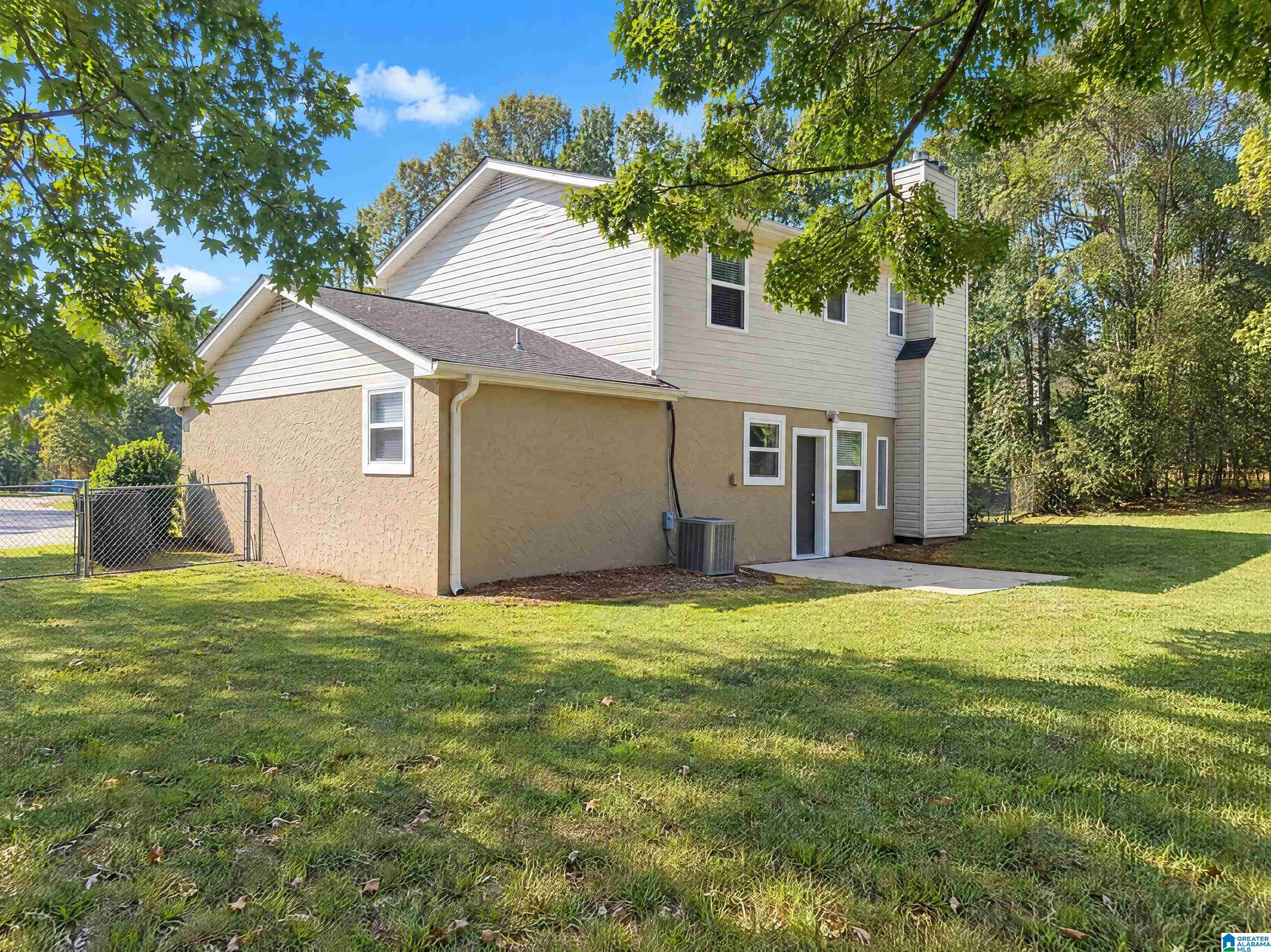 Photo 4 of Single family home for sale at 2628 Gaylon St, Birmingham, AL 35235 | MLS# 21468156 | Listing updated on 2026-10-22