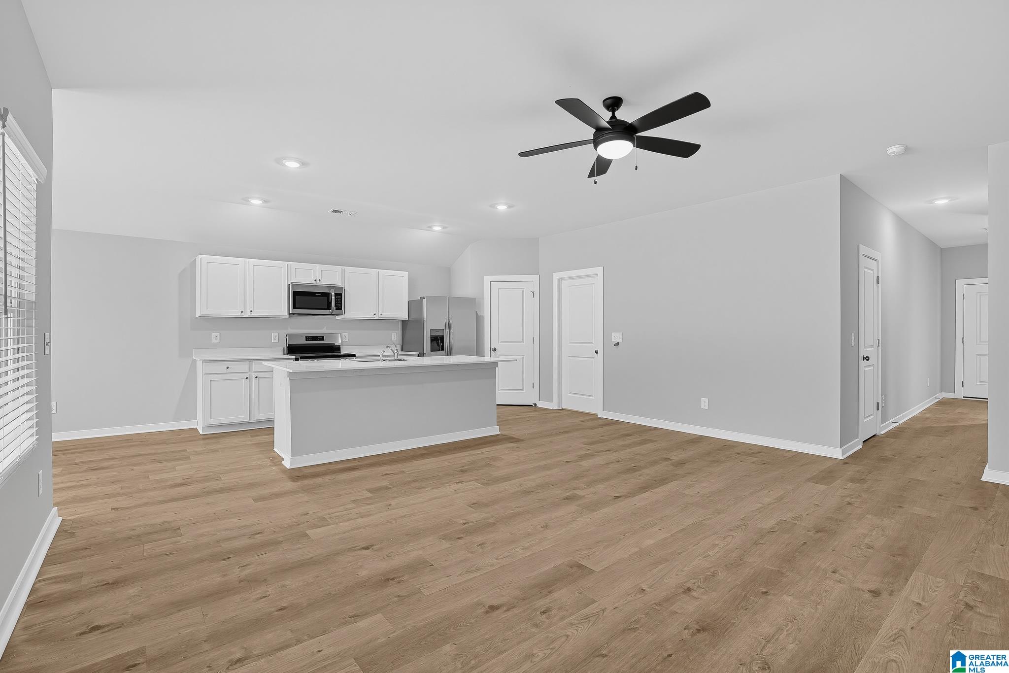 Photo 4 of Single family home for sale at 816 Camden Loop, Calera, AL 35040 | MLS# 21468174 | Listing updated on 2026-10-21