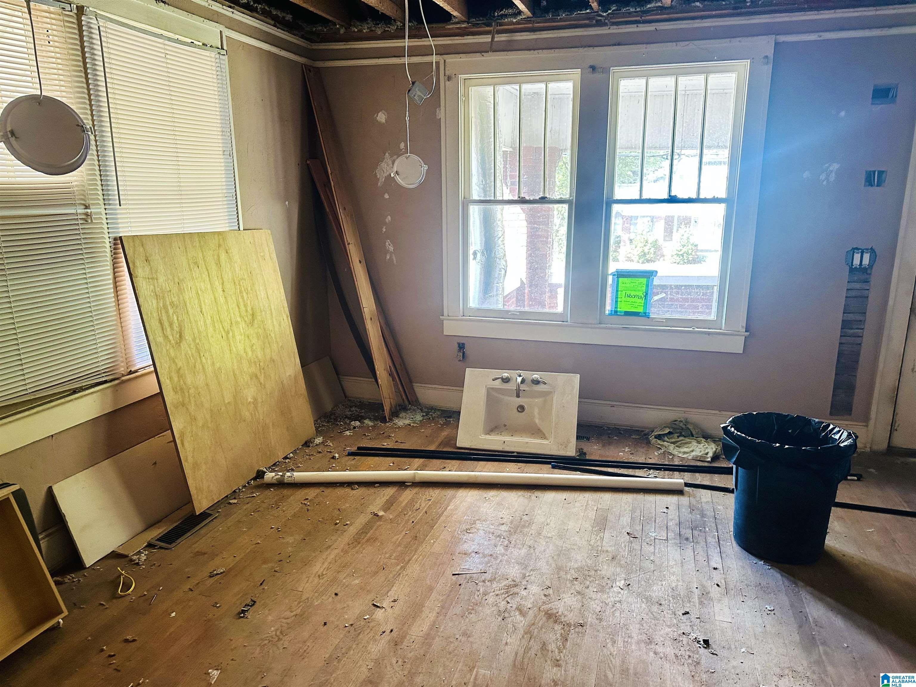 Photo 2 of Single family home for sale at 602 E 22nd Street, Anniston, AL 36207 | MLS# 21468198 | Listing updated on 2026-10-21