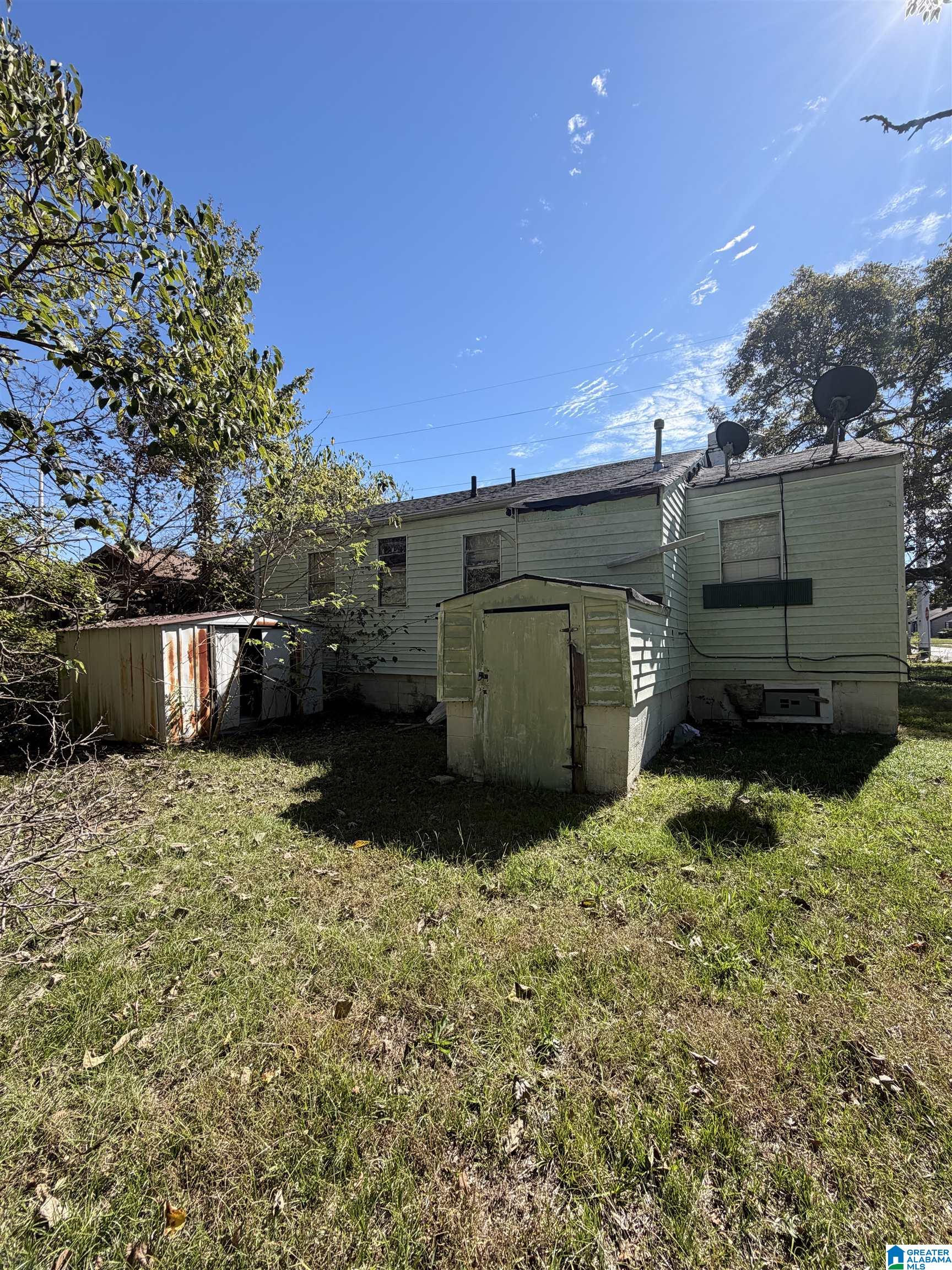 Photo 3 of Single family home for sale at 2312 Fulton Ave Sw, Birmingham, AL 35211 | MLS# 21468246 | Listing updated on 2026-10-22