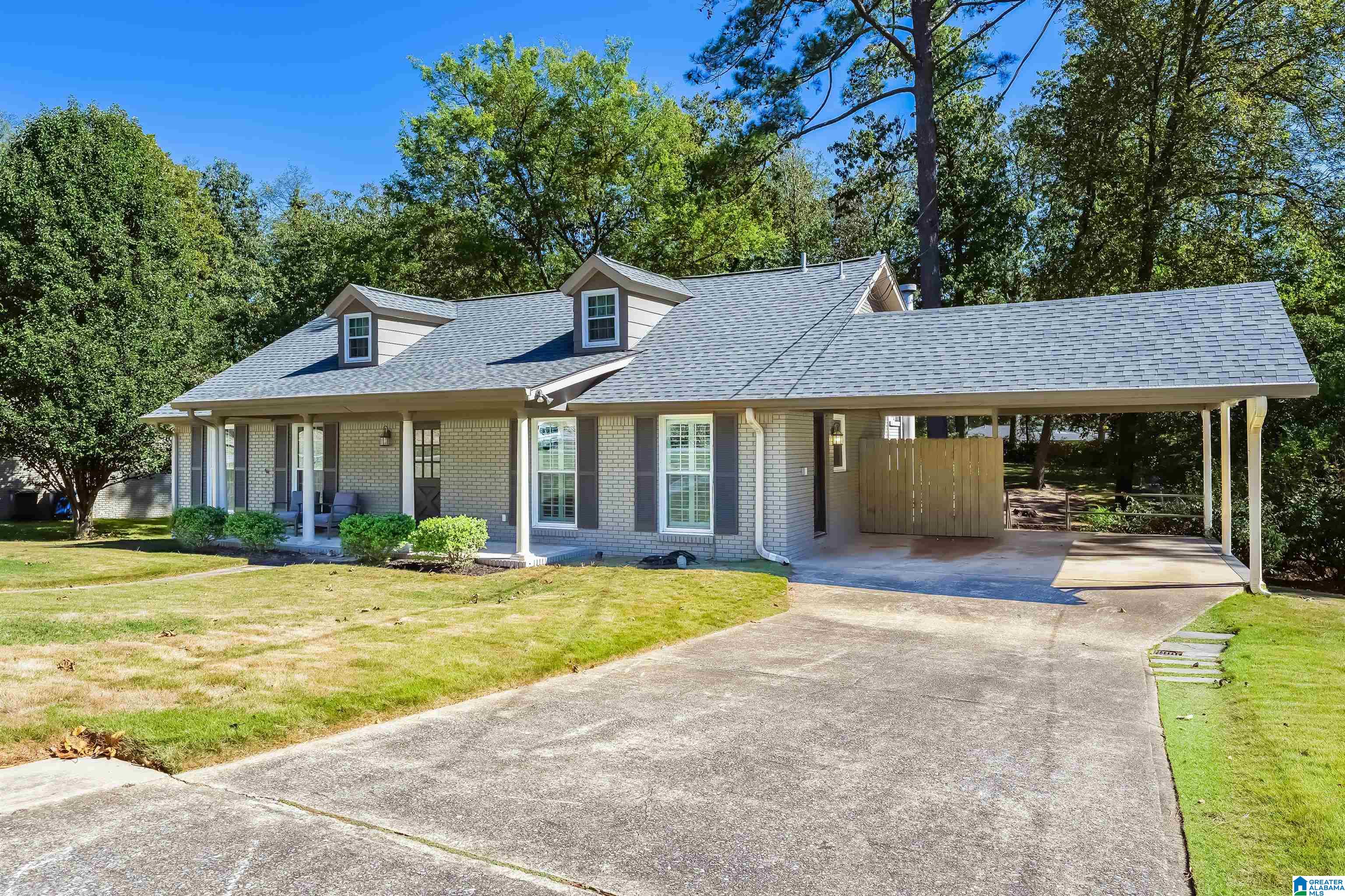 Photo 1 of Single family home for sale at 2321 Empire Rd, Hoover, AL 35226 | MLS# 21468248 | Listing updated on 2026-10-23