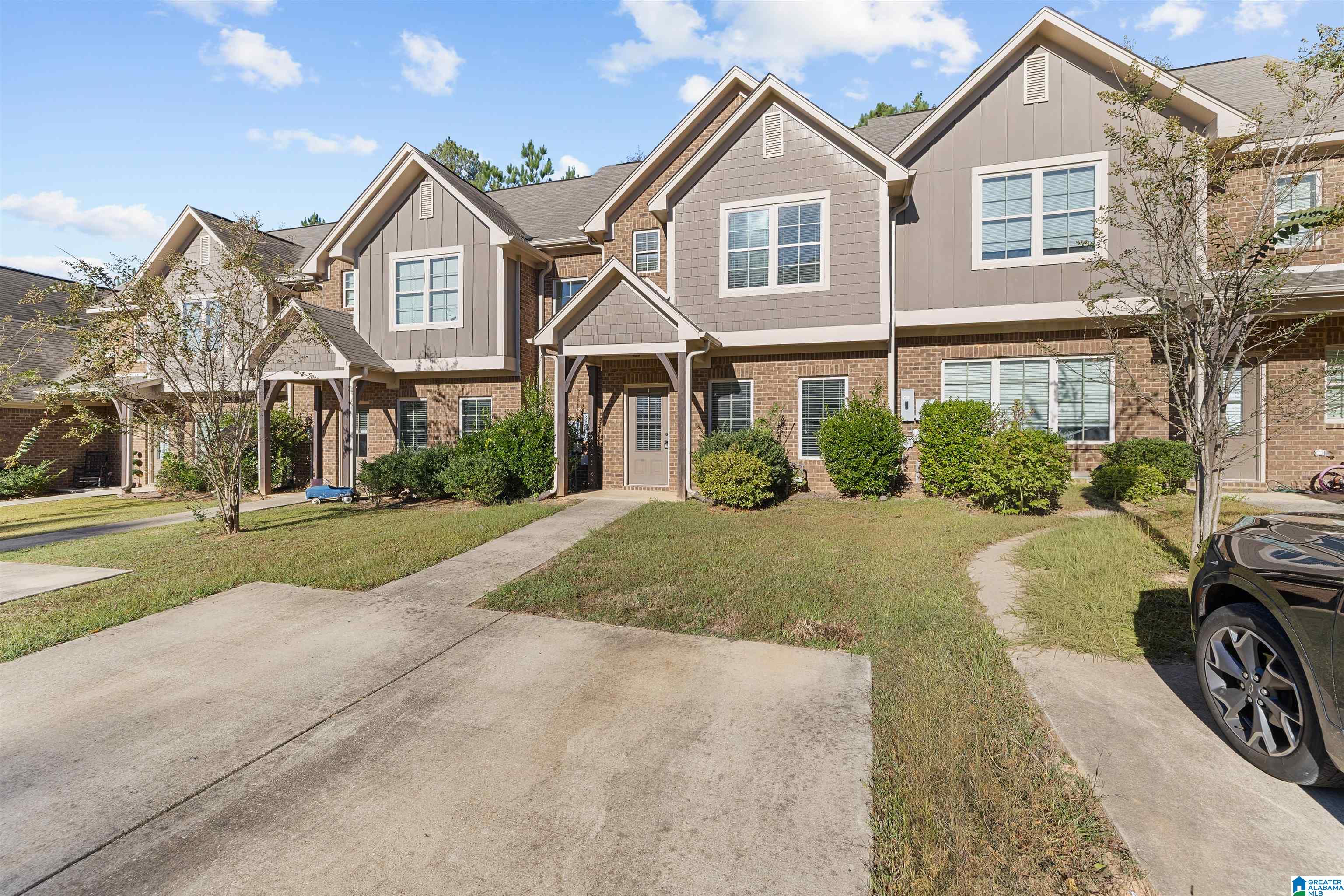 Photo 3 of Townhouse for sale at 536 Polo Way, Chelsea, AL 35043 | MLS# 21468256 | Listing updated on 2026-10-22