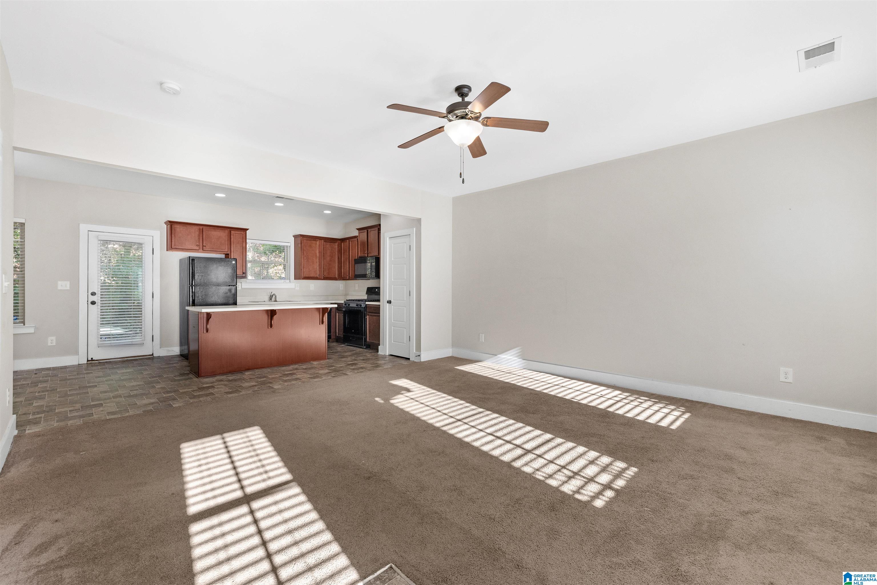 Photo 4 of Townhouse for sale at 536 Polo Way, Chelsea, AL 35043 | MLS# 21468256 | Listing updated on 2026-10-22