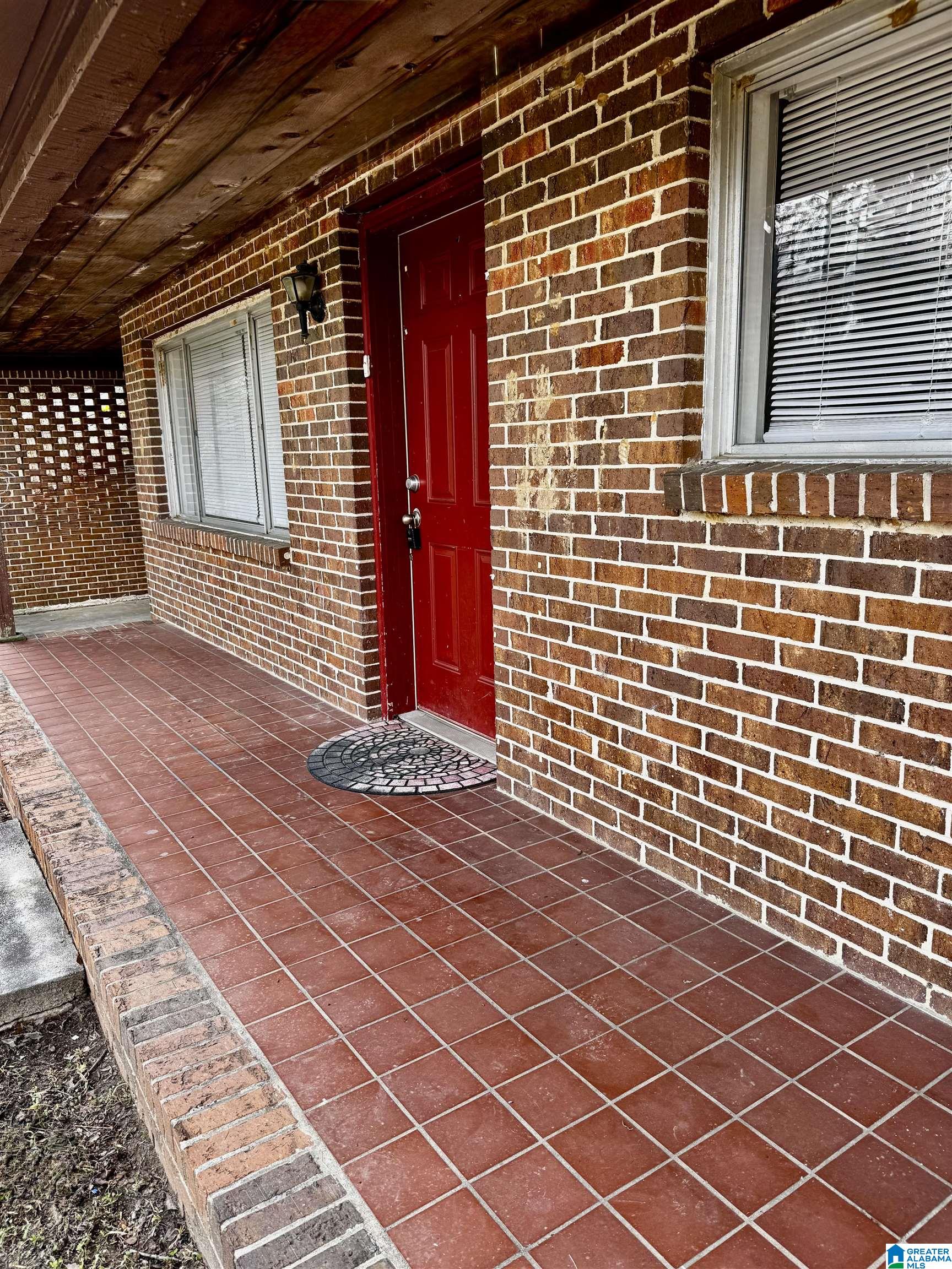 Photo 3 of Single family home for sale at 415 Thomas St, Warrior, AL 35180 | MLS# 21468276 | Listing updated on 2026-10-22