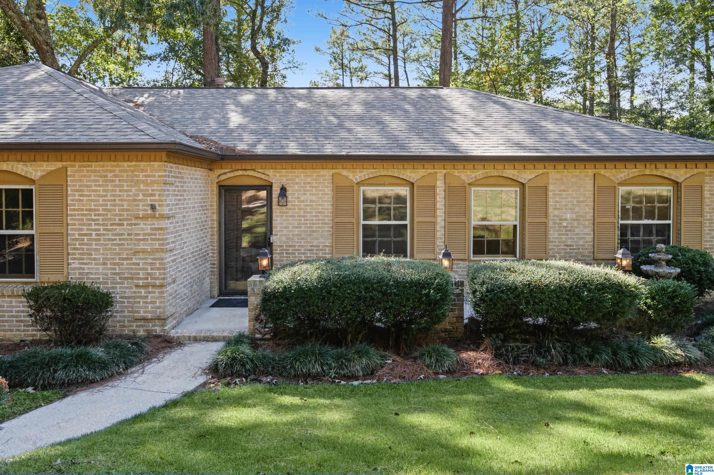 Photo 3 of Single family home for sale at 2454 Gawain Dr, Hoover, AL 35226 | MLS# 21468280 | Listing updated on 2026-10-22