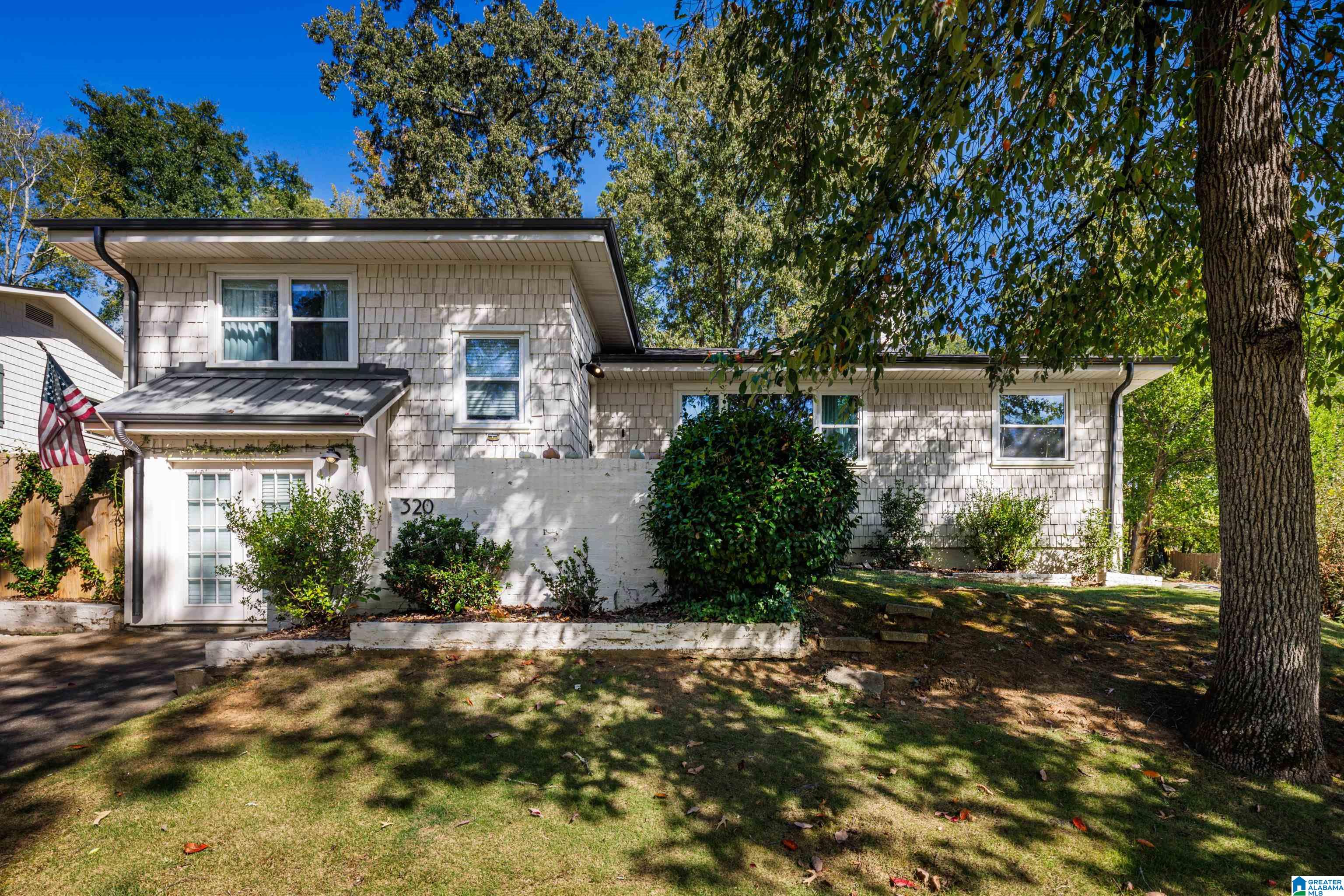 Photo 3 of Single family home for sale at 320 Redfern St, Birmingham, AL 35209 | MLS# 21468290 | Listing updated on 2026-10-22