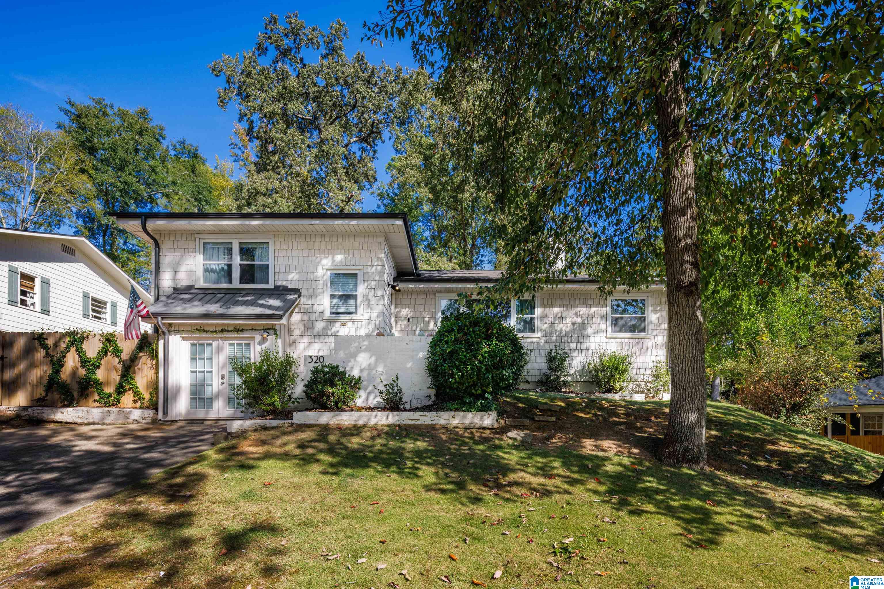 Photo 4 of Single family home for sale at 320 Redfern St, Birmingham, AL 35209 | MLS# 21468290 | Listing updated on 2026-10-22